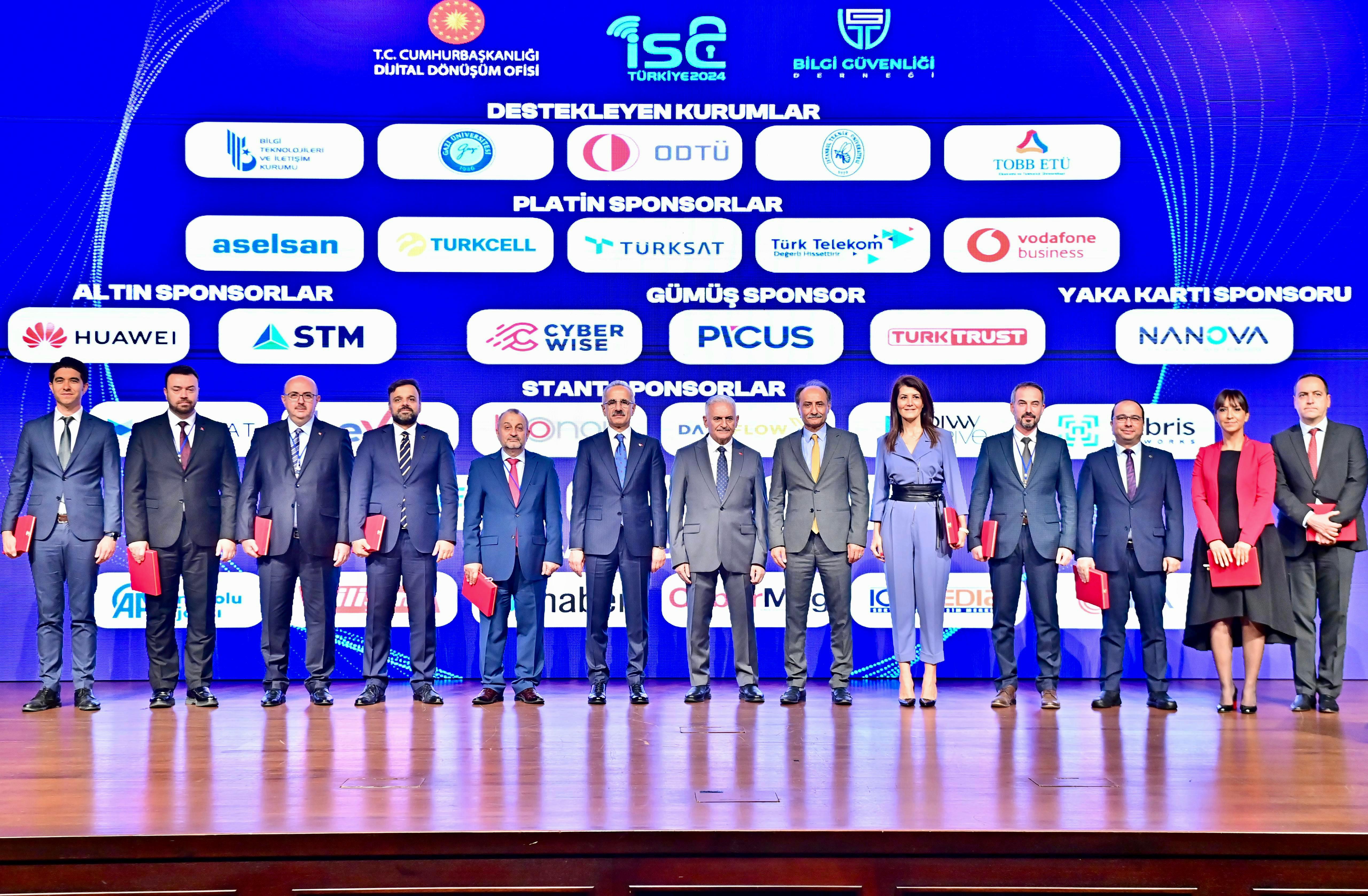 SOSYAL MEDYA TEHDİT ALANI OLMAYACAK