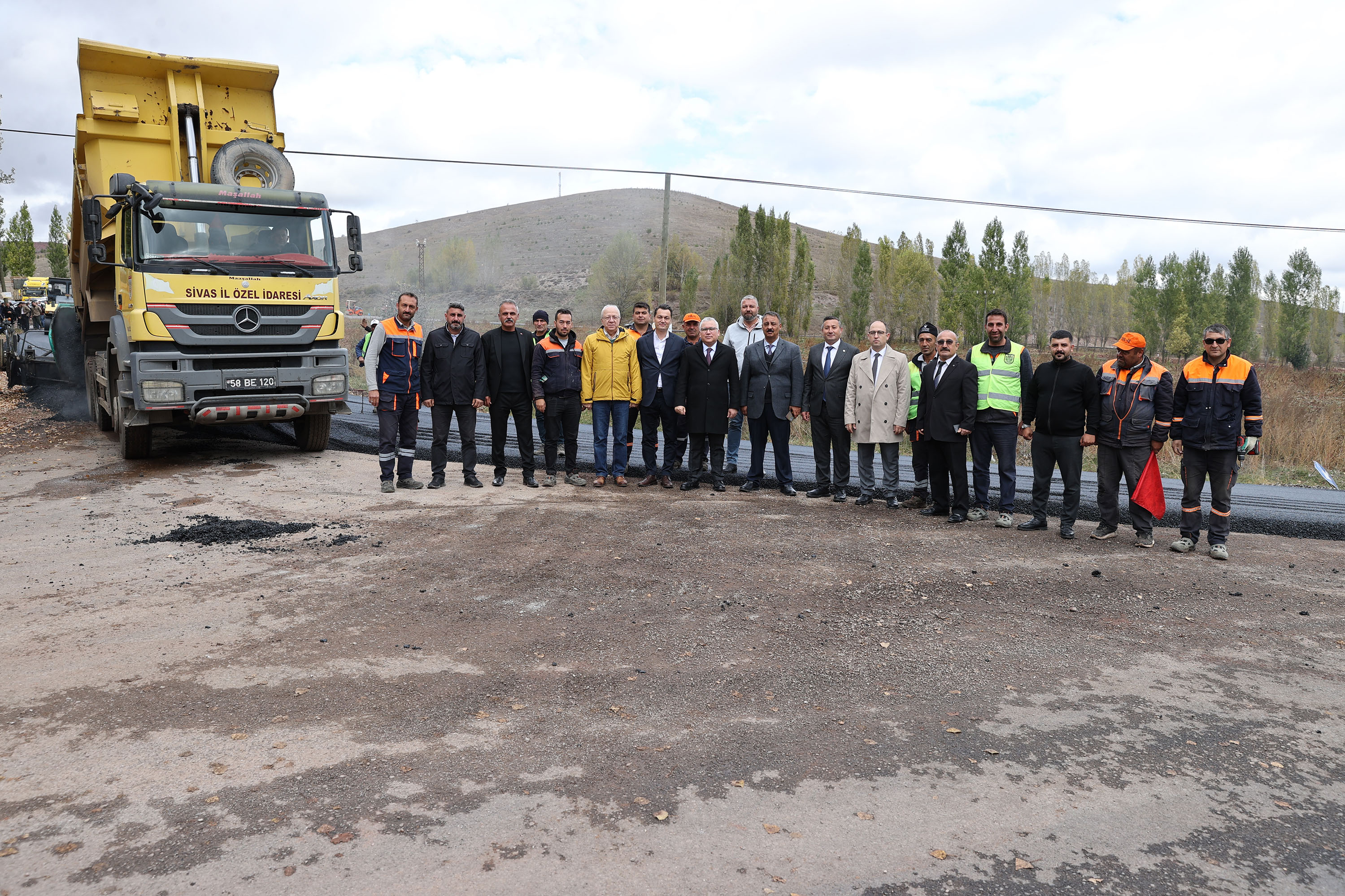 Vali Yılmaz Şimşek Güneykaya Beldesini Ziyaret Etti