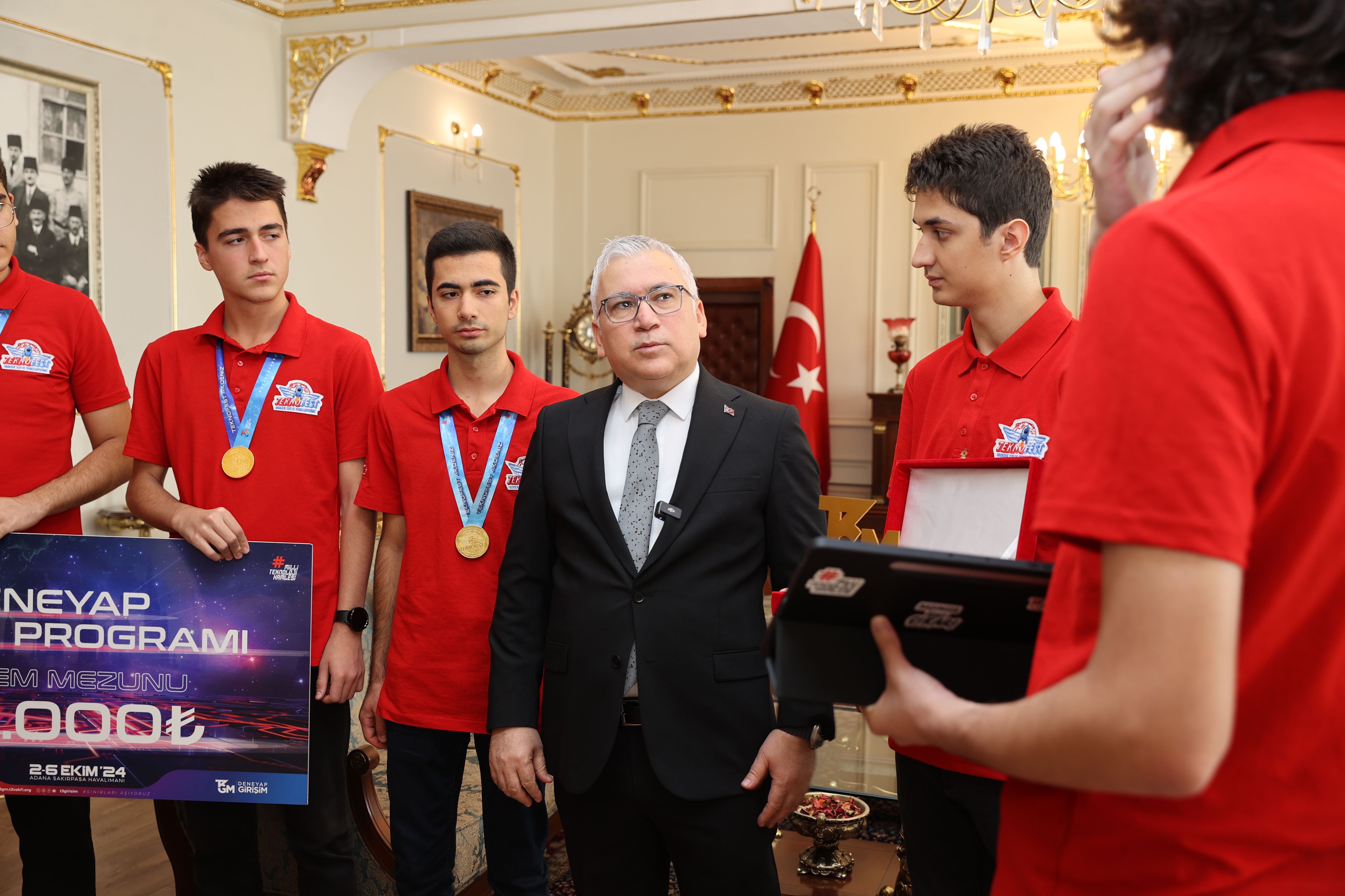 “Sizler Bizim Geleceğimizsiniz”