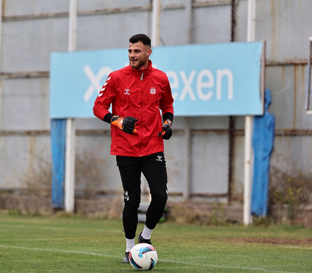 Adana Demirspor Maçının Hazırlıkları Başladı Adana Demirspor Maçının Hazırlıkları Başladı