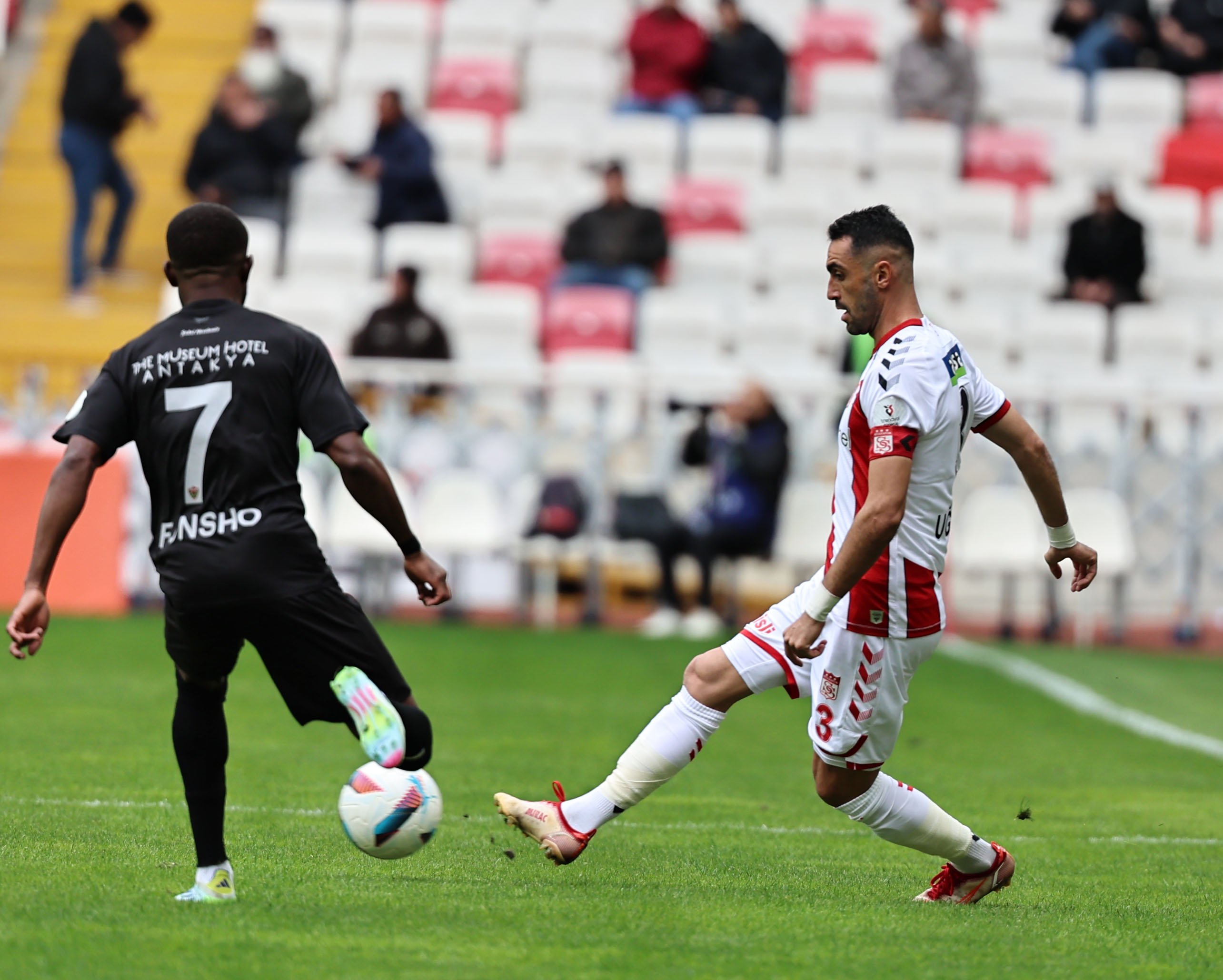 Meme Kanseri Farkındalık Ayı ve Polis Memuru Şehit Şeyda Yılmaz Sivasspor Maçında unutulmadı Meme Kanseri Farkındalık Ayı ve Polis Memuru Şehit Şeyda Yılmaz Sivasspor Maçında unutulmadı