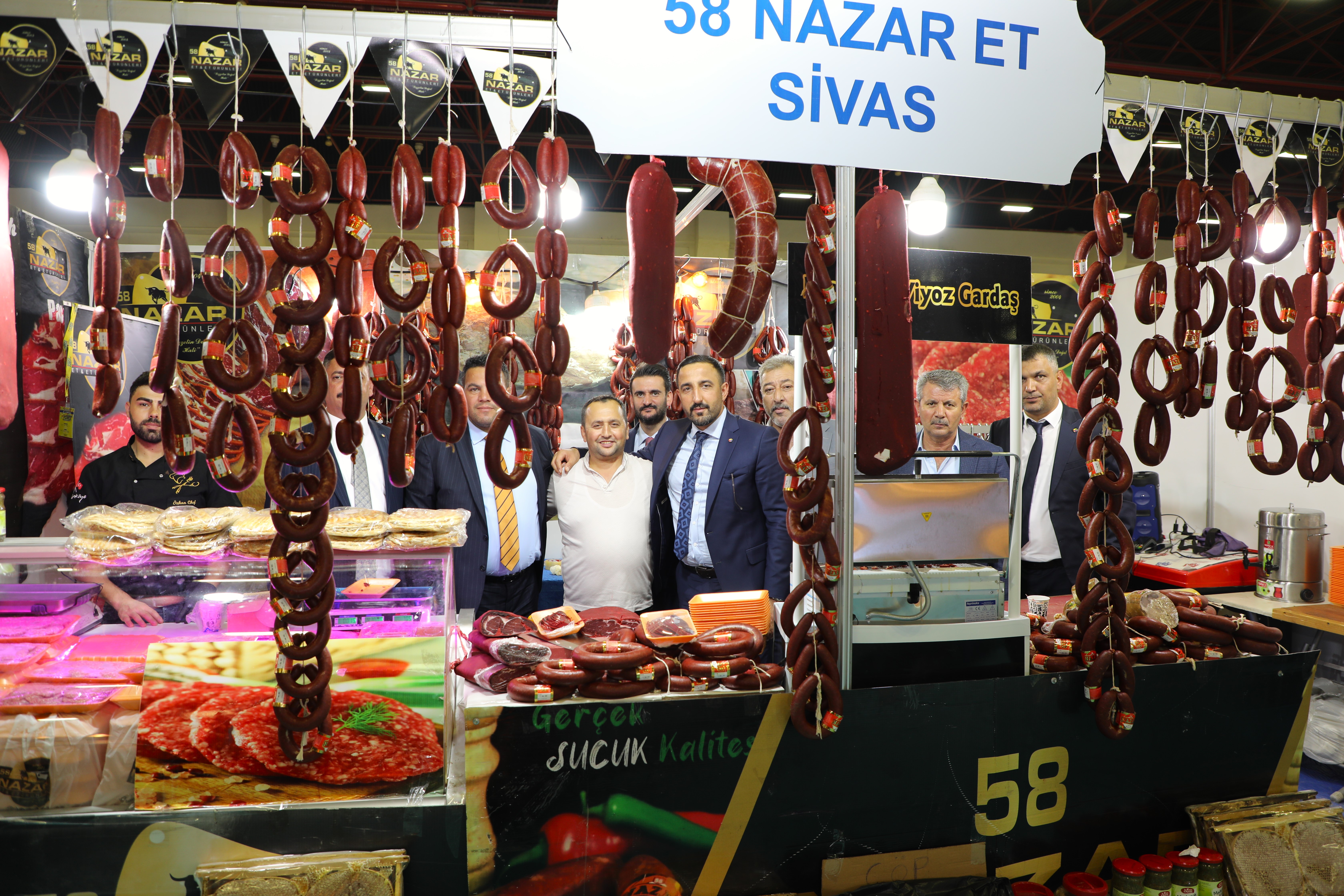 ANTALYA YÖREX FUARINDA SİVAS RÜZGARI ESTİ