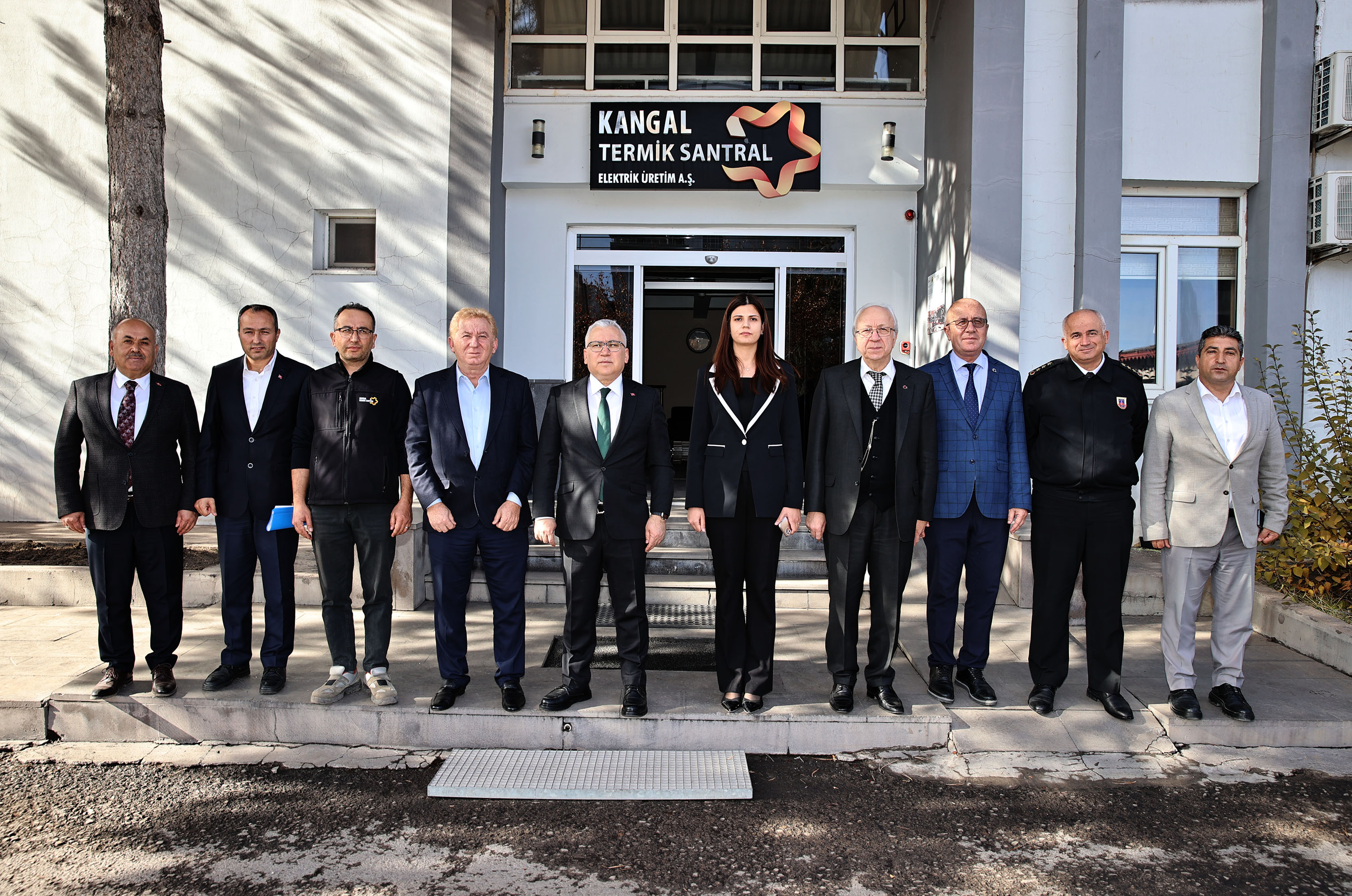 Vali Yılmaz Şimşek Kangal İlçesini Ziyaret Etti Vali Yılmaz Şimşek Kangal İlçesini Ziyaret Etti