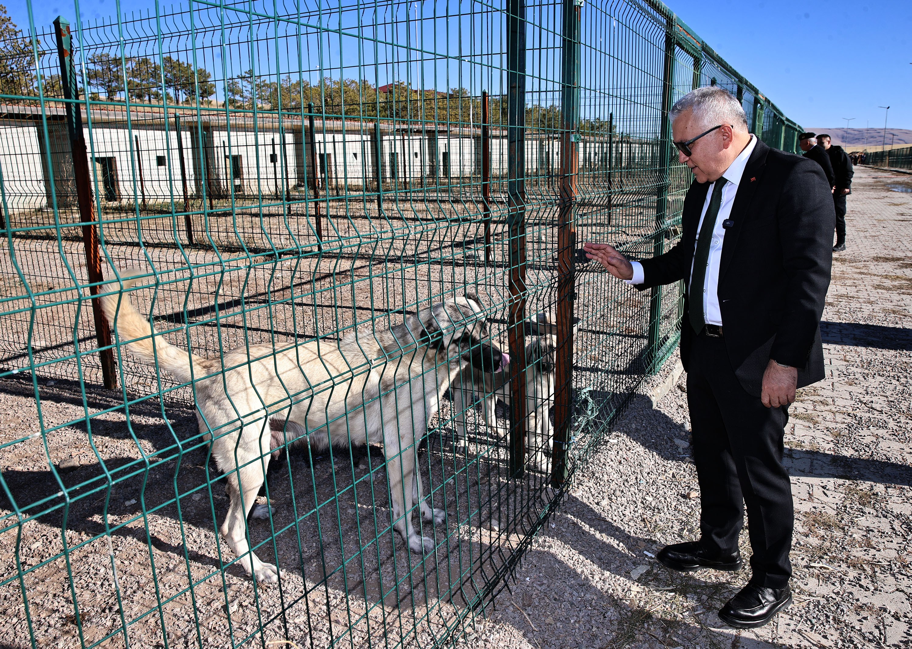 Vali Yılmaz Şimşek Kangal İlçesini Ziyaret Etti Vali Yılmaz Şimşek Kangal İlçesini Ziyaret Etti