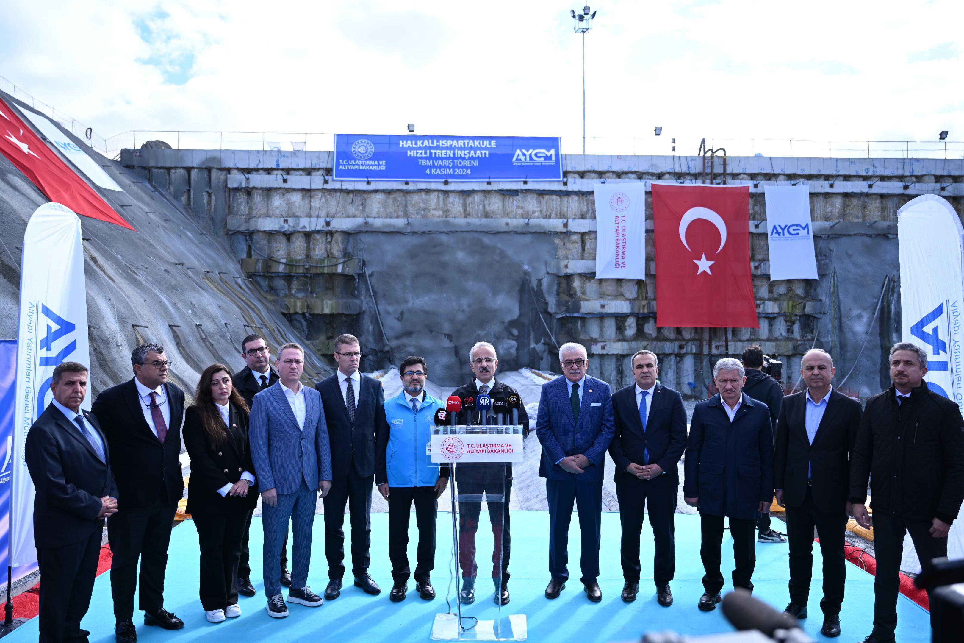 3,1 MİLYON KİŞİ DAHA İSTANBUL’UN RAYLI SİSTEM AĞINA KAVUŞACAK 3,1 MİLYON KİŞİ DAHA İSTANBUL’UN RAYLI SİSTEM AĞINA KAVUŞACAK