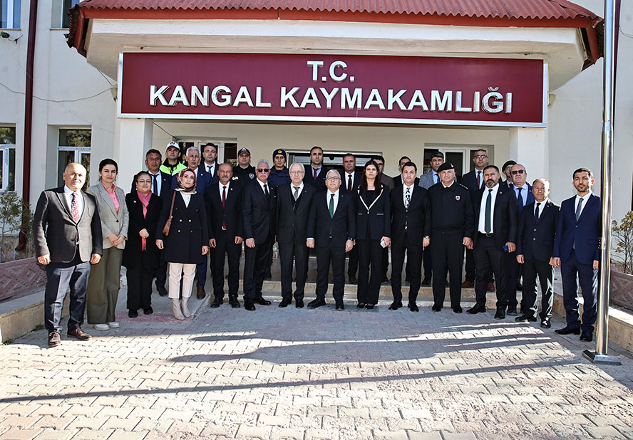 Vali Yılmaz Şimşek Kangal İlçesini Ziyaret Etti Vali Yılmaz Şimşek Kangal İlçesini Ziyaret Etti