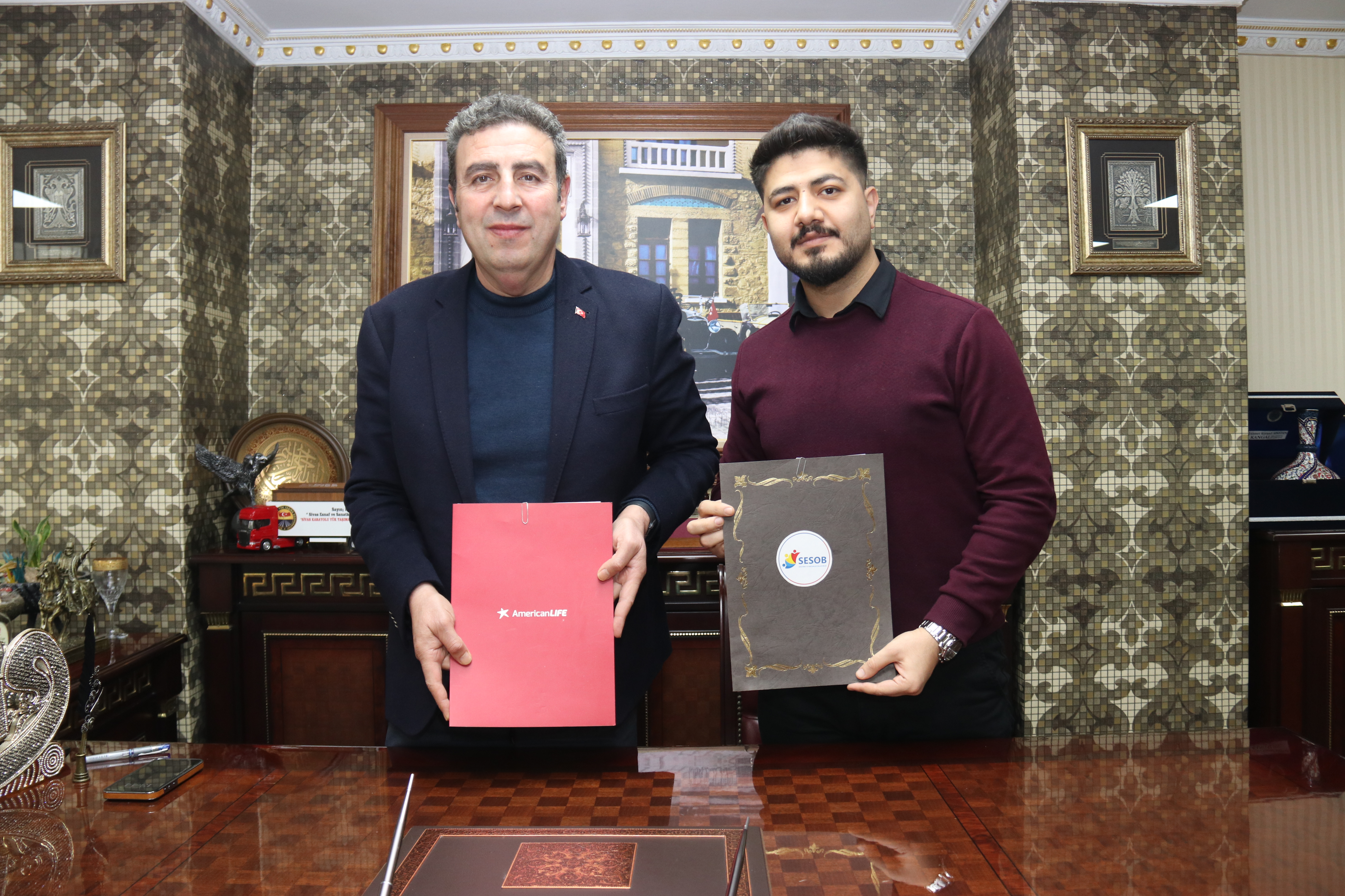 ESNAFA VE YAKINLARINA YÜZDE 50 İNDİRİMİ ESNAFA VE YAKINLARINA YÜZDE 50 İNDİRİMİ