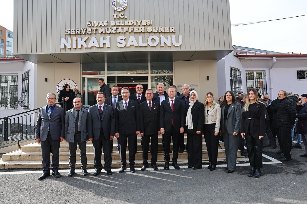 Sivas Belediyesi Nikah Memuru Servet Muzaffer Güner'in ismi Nikah Salonuna verildi Sivas Belediyesi Nikah Memuru Servet Muzaffer Güner'in ismi Nikah Salonuna verildi