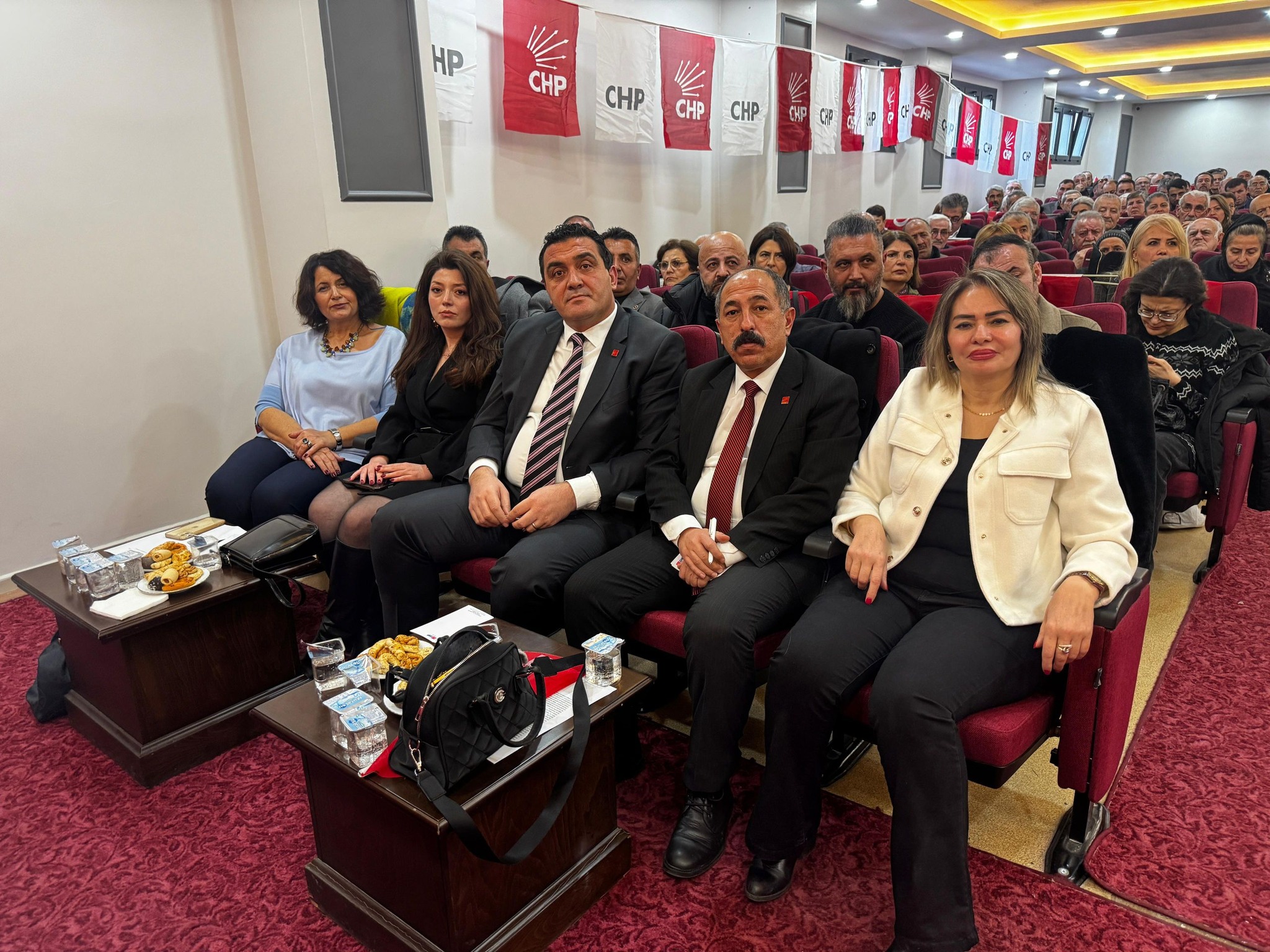 CHP Sivas Merkez İlçe Danışma Kurulu toplantısı yapıldı CHP Sivas Merkez İlçe Danışma Kurulu toplantısı yapıldı