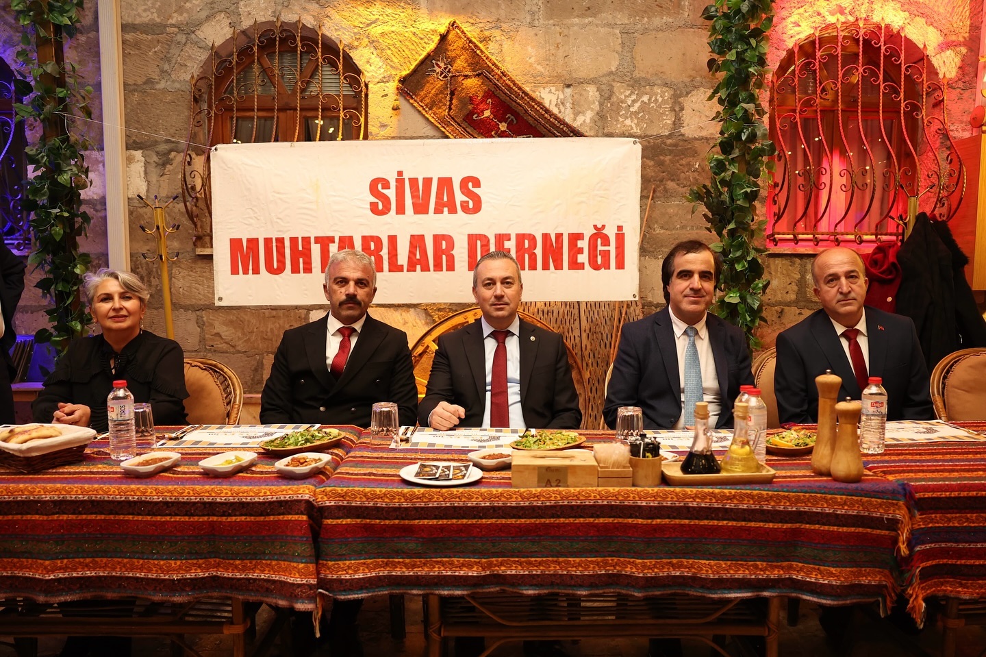 Belediye Başkanı Dr. Adem Uzun, Sivas Muhtarlar Derneği tarafından düzenlenen geleneksel aile buluşmaları programına katıldı Belediye Başkanı Dr. Adem Uzun, Sivas Muhtarlar Derneği tarafından düzenlenen geleneksel aile buluşmaları programına katıldı