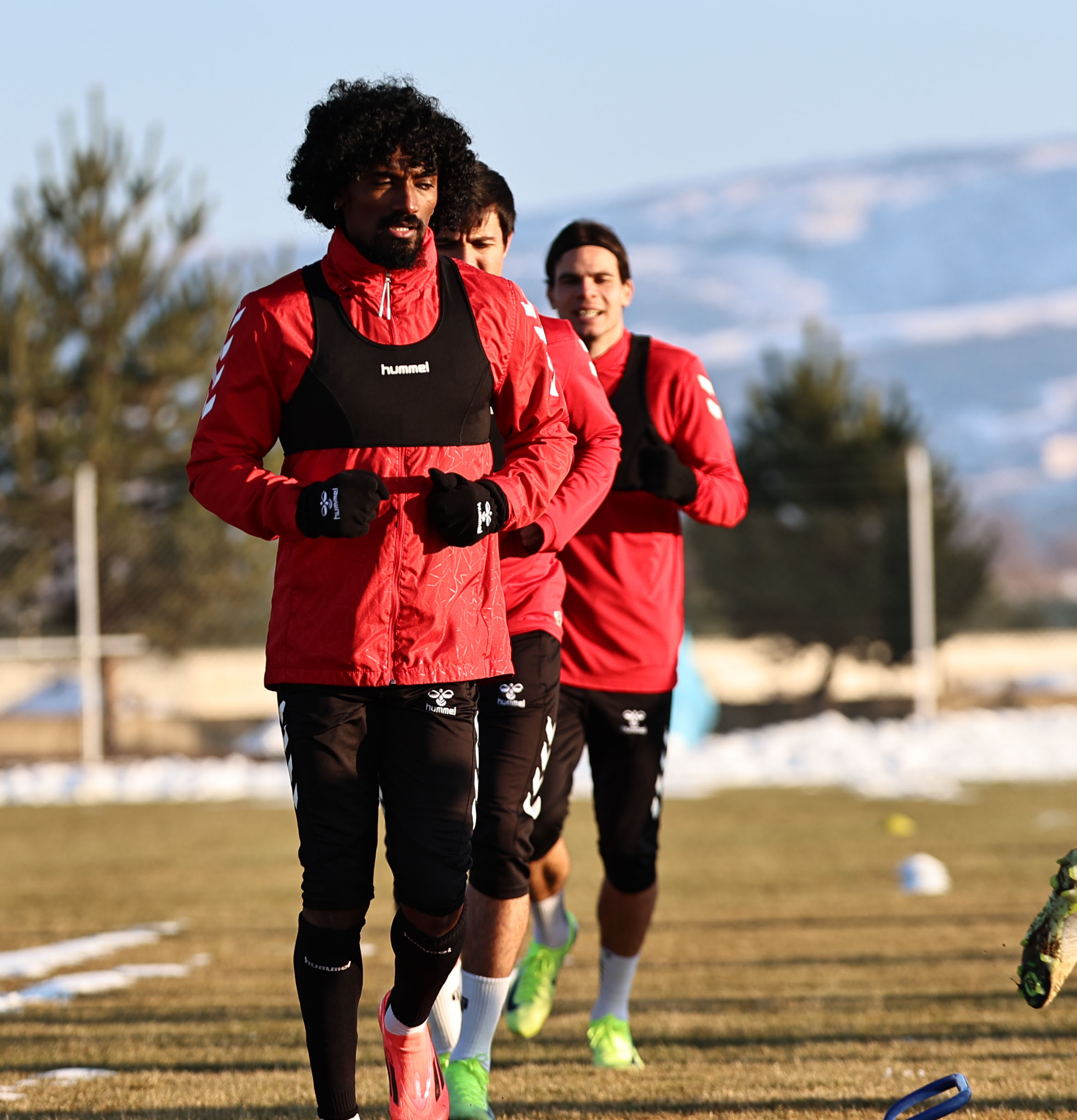 Ömer Erdoğan İlk Antrenmanına Çıktı Ömer Erdoğan İlk Antrenmanına Çıktı