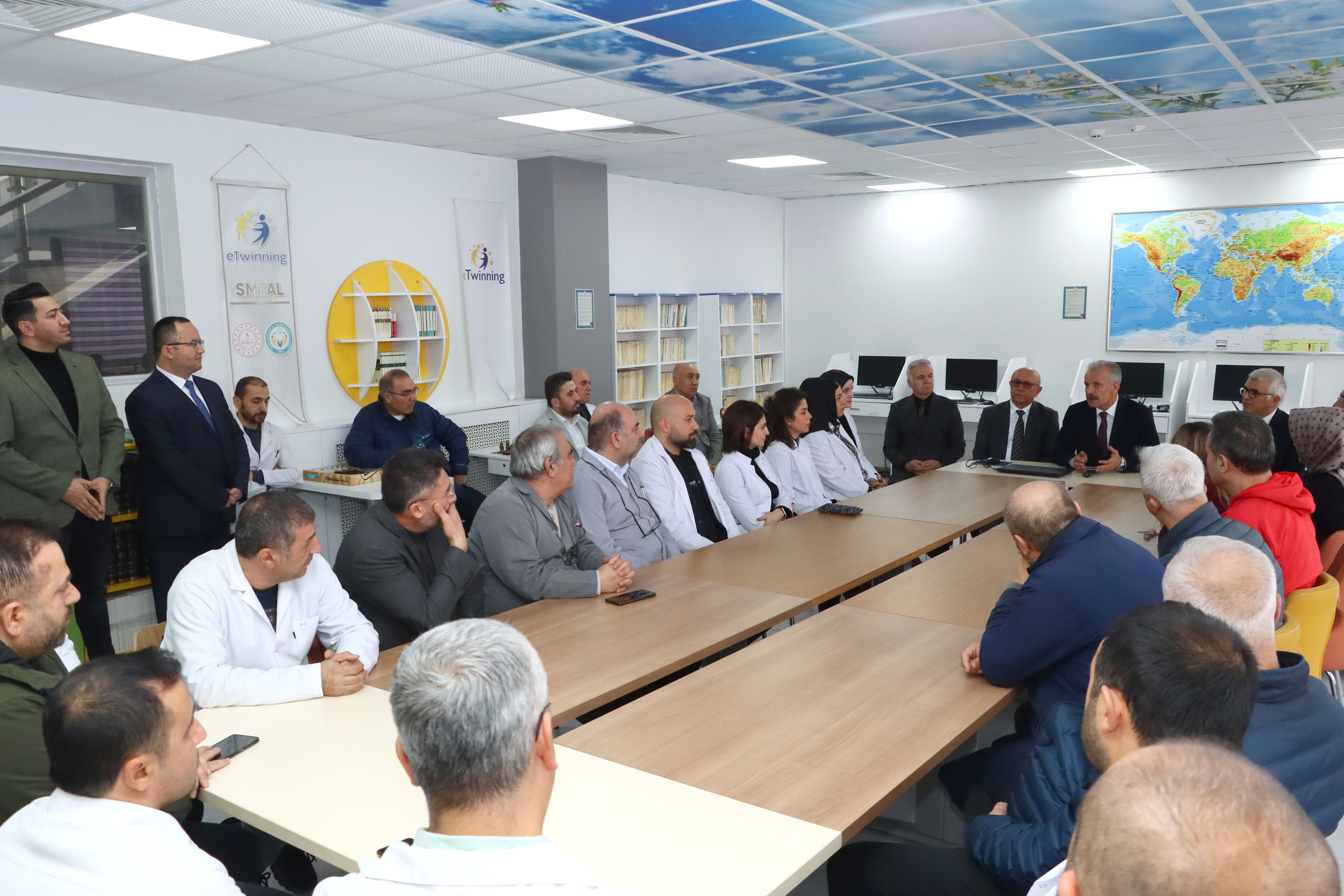 Gelecek Mesleki Eğitimde… Gelecek Mesleki Eğitimde…