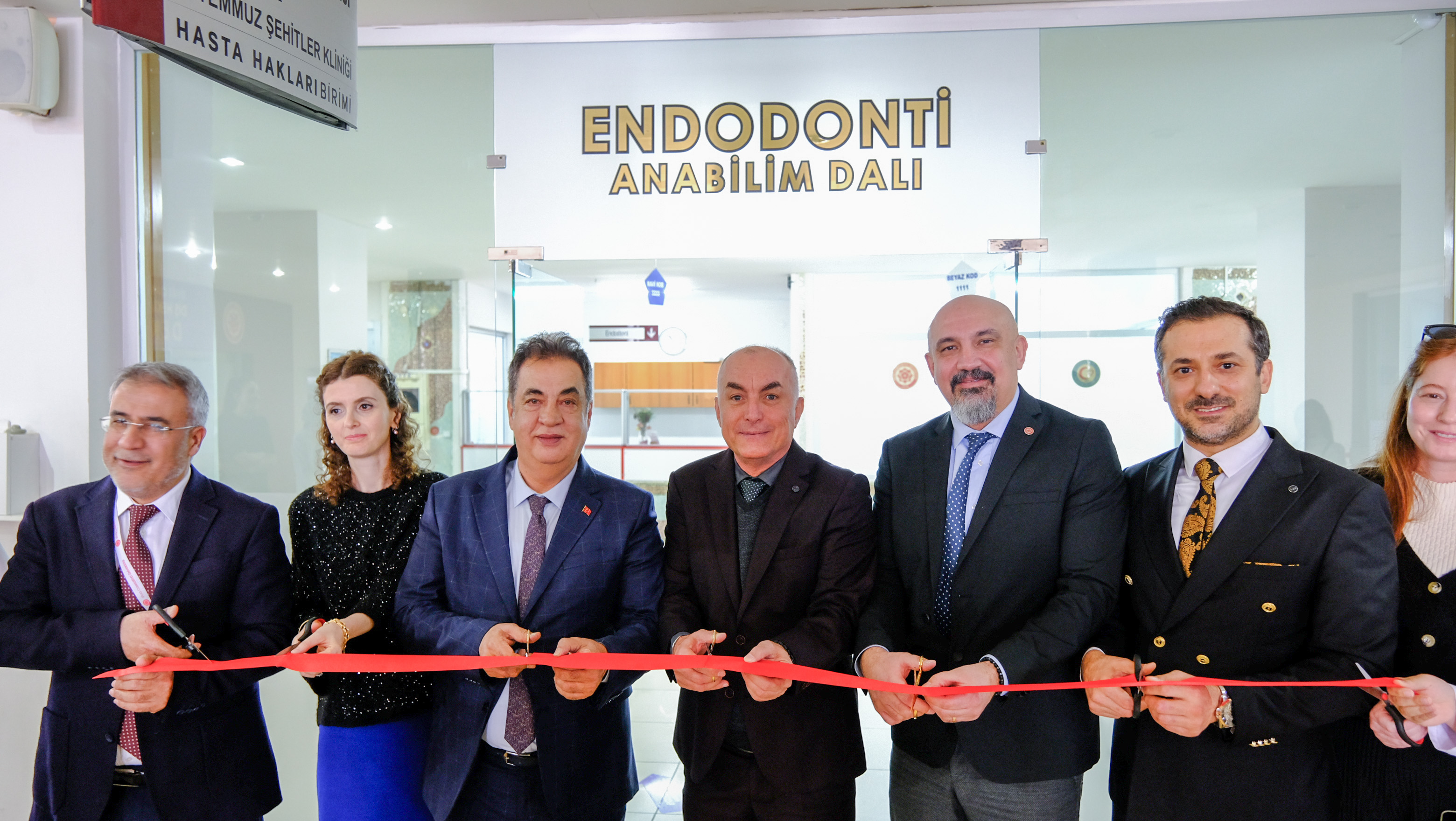 Diş Hekimliği Fakültesinde Klinik Ve Dersliklerin Açılışı Yapıldı