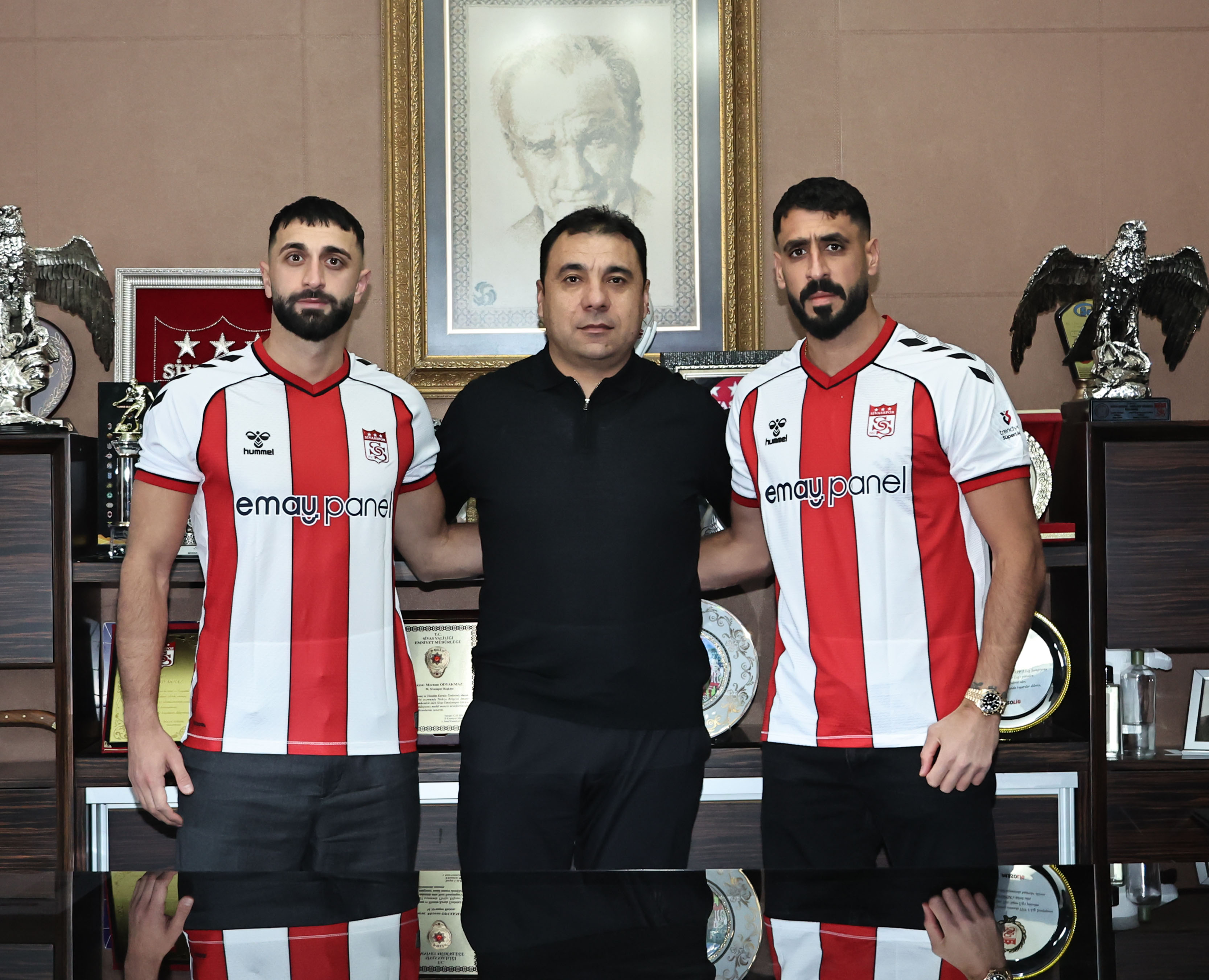 Efkan Bekiroğlu ve Tolga Ciğerci Net Global Sivasspor'da Efkan Bekiroğlu ve Tolga Ciğerci Net Global Sivasspor'da