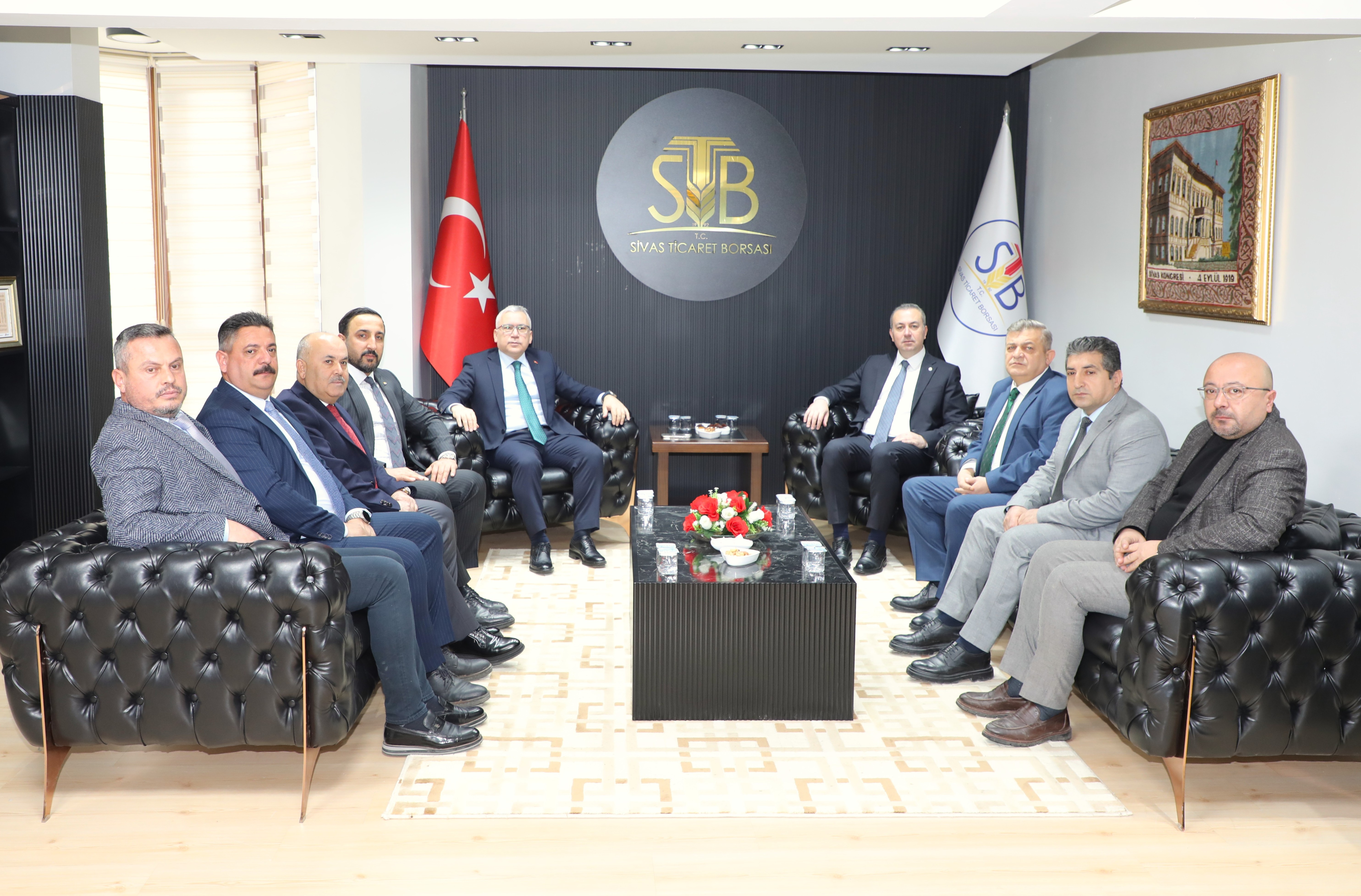 Sivas Valisi Şimşek ve Belediye Başkanı Uzun, Ticaret Borsası'nı Ziyaret Etti