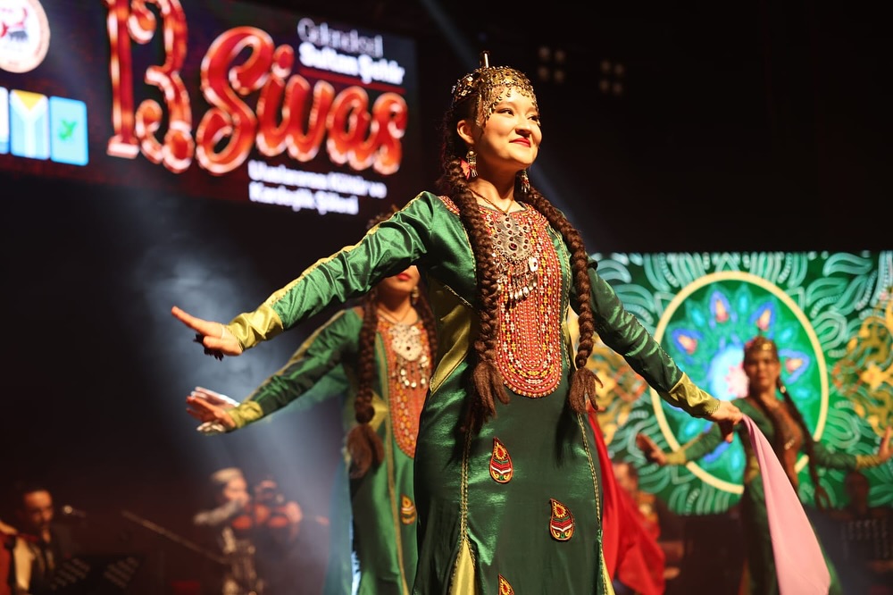 Sultan Şehir Sivas 13. Geleneksel Uluslararası Kültür ve Kardeşlik Şöleni gerçekleşti Sultan Şehir Sivas 13. Geleneksel Uluslararası Kültür ve Kardeşlik Şöleni gerçekleşti