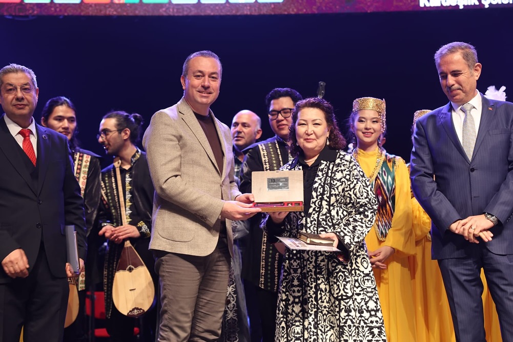 Sultan Şehir Sivas 13. Geleneksel Uluslararası Kültür ve Kardeşlik Şöleni gerçekleşti Sultan Şehir Sivas 13. Geleneksel Uluslararası Kültür ve Kardeşlik Şöleni gerçekleşti