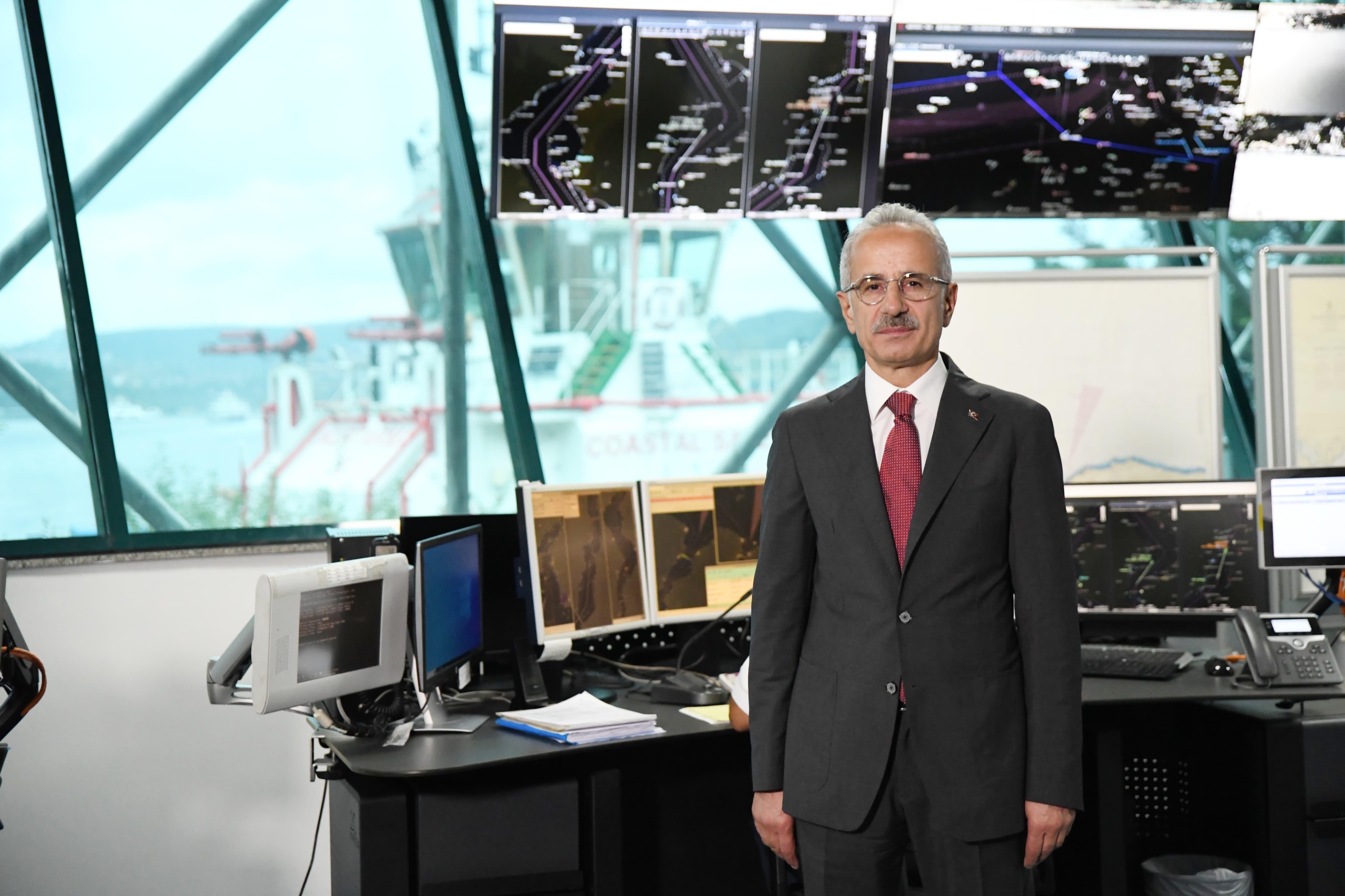 ZÜBEYDE HANIM EĞİTİM VE SERGİ GEMİSİ BUGÜN YENİDEN ZİYARETE AÇILDI ZÜBEYDE HANIM EĞİTİM VE SERGİ GEMİSİ BUGÜN YENİDEN ZİYARETE AÇILDI