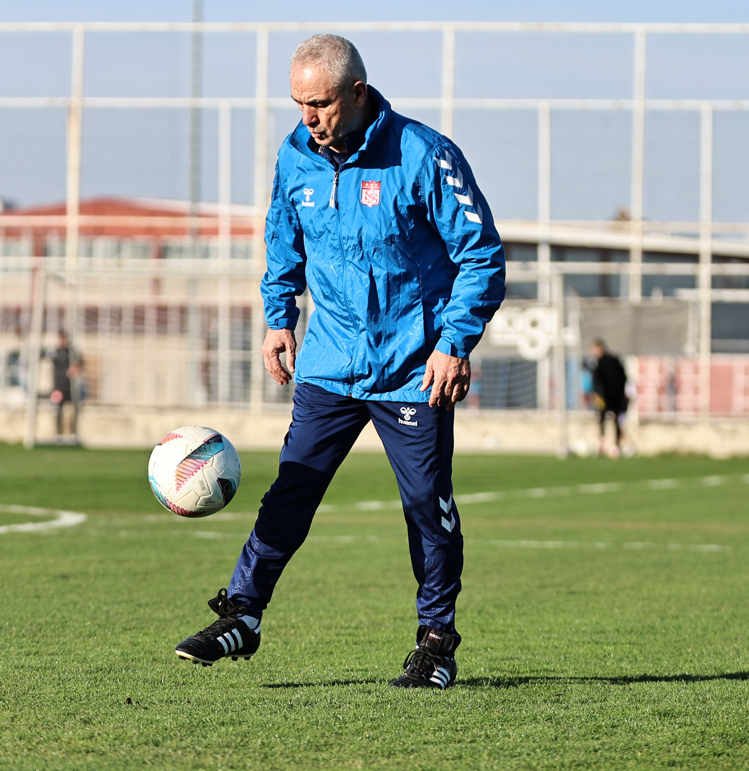 Rıza Çalımbay: Taraftarımızın Desteğini Arkamıza Almamız Gerekiyor Rıza Çalımbay: Taraftarımızın Desteğini Arkamıza Almamız Gerekiyor