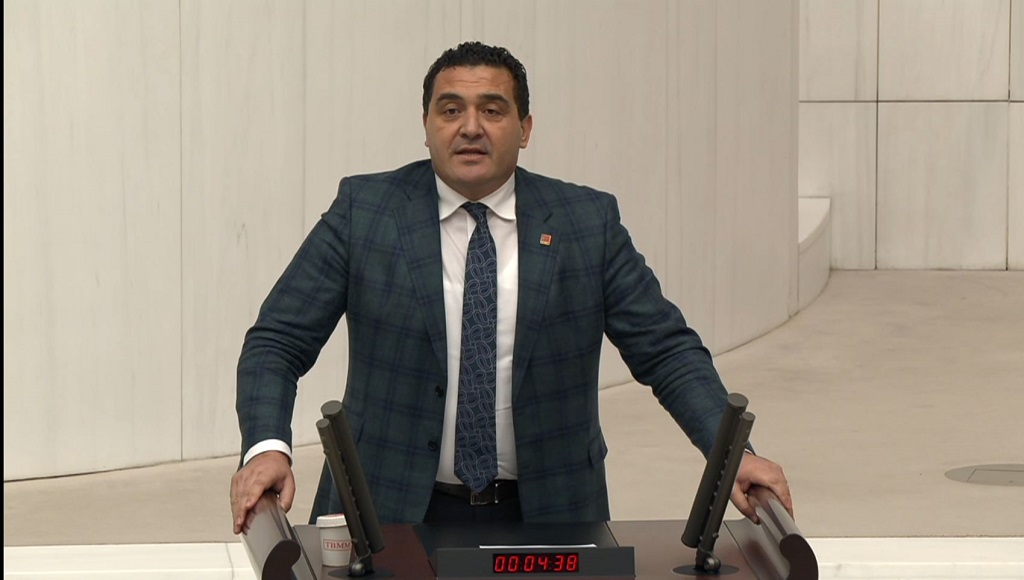 KARASU: “GETİRİN SANDIĞI KİM MERT KİM NAMERT GÖRELİM!” KARASU: “GETİRİN SANDIĞI KİM MERT KİM NAMERT GÖRELİM!”