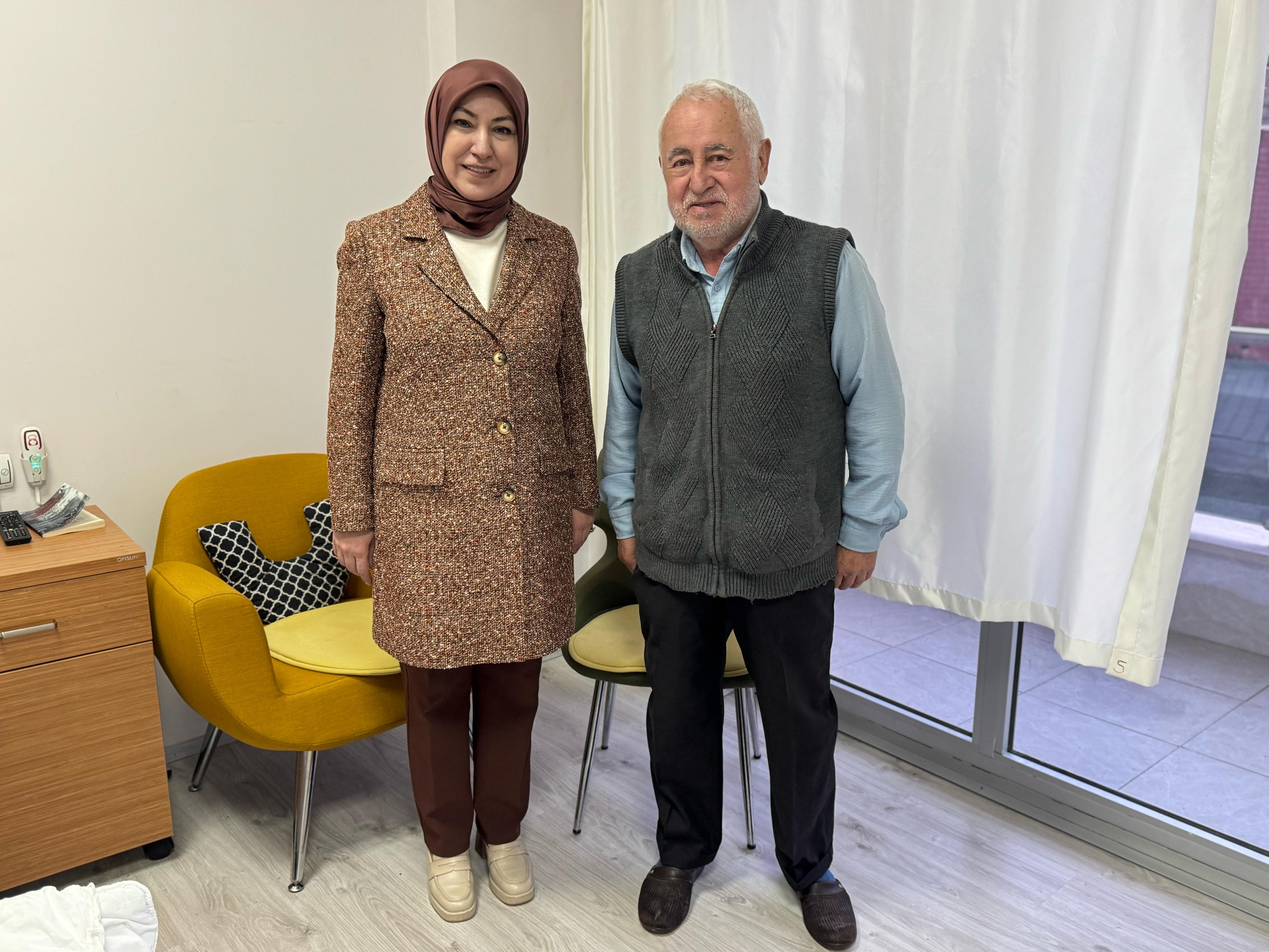 AK Parti Genel Merkez Kadın Kolları Başkan Yardımcısı Sivas Milletvekili Rukiye Toy Sivas Huzurevi Yaşlı Bakım ve Rehabilitasyon Merkezi’ni ziyaret etti