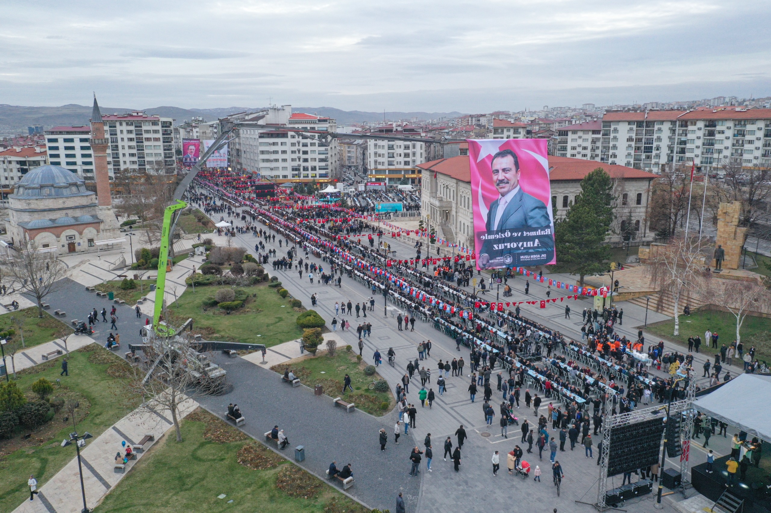 Sivas’tan tüm Türkiye’ye birlik mesajı Sivas’tan tüm Türkiye’ye birlik mesajı