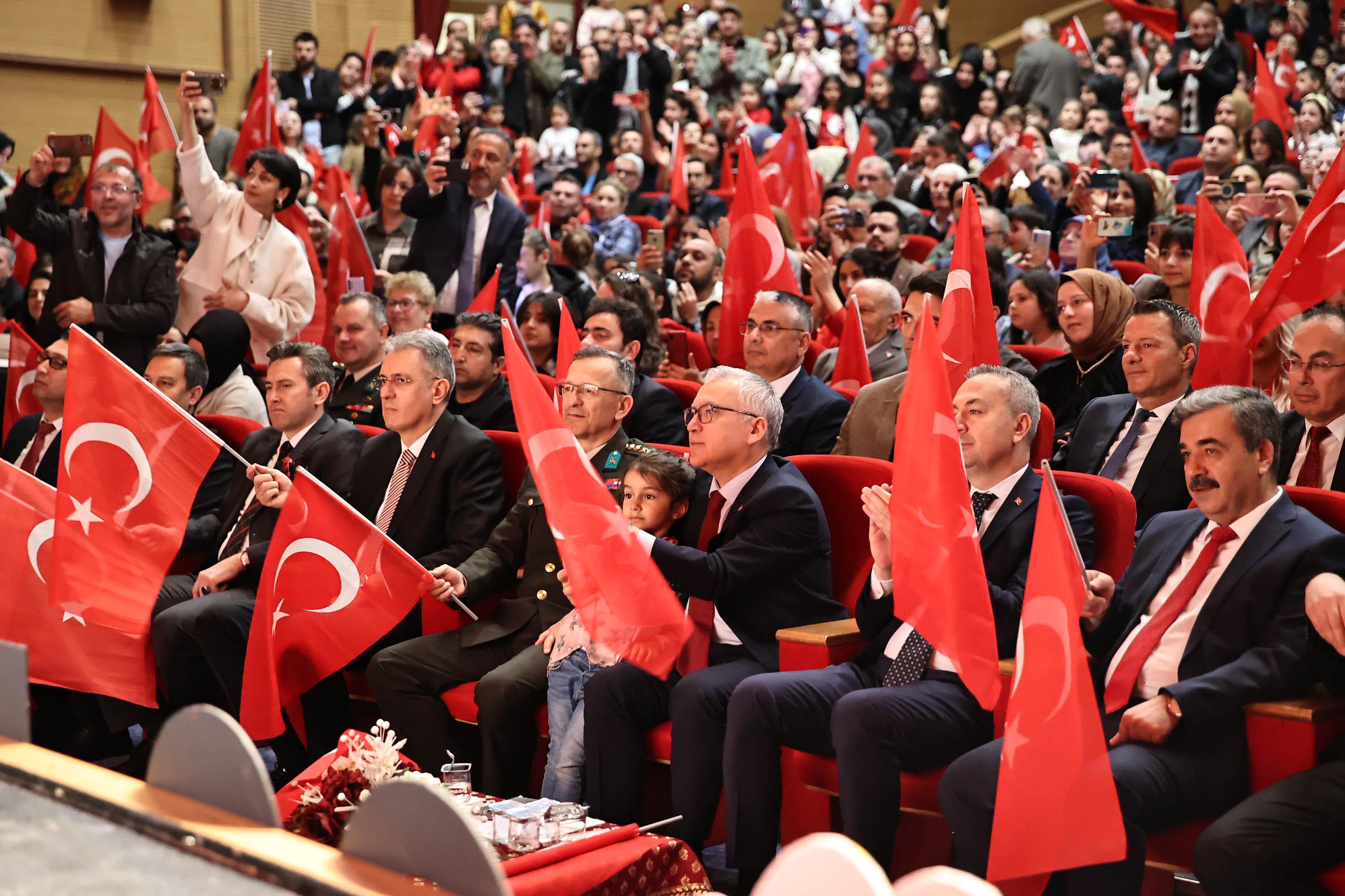 Sivas'ta 23 Nisan Coşkusu Sivas'ta 23 Nisan Coşkusu