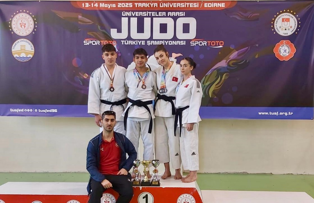 Cumhuriyet Üniversitesi Judo Takımı’ndan Önemli Başarı Cumhuriyet Üniversitesi Judo Takımı’ndan Önemli Başarı