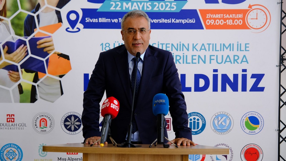 Anadolu Üniversiteler Birliği Tanıtım Fuarı Gerçekleştirildi Anadolu Üniversiteler Birliği Tanıtım Fuarı Gerçekleştirildi