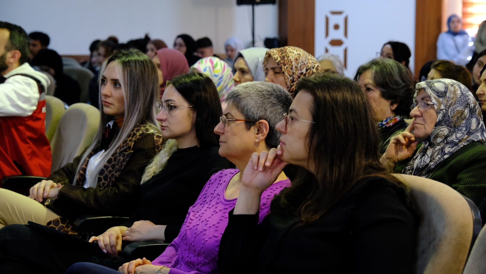 SCÜ’de 2025 Aile Yılı Sempozyumu Gerçekleşti SCÜ’de 2025 Aile Yılı Sempozyumu Gerçekleşti