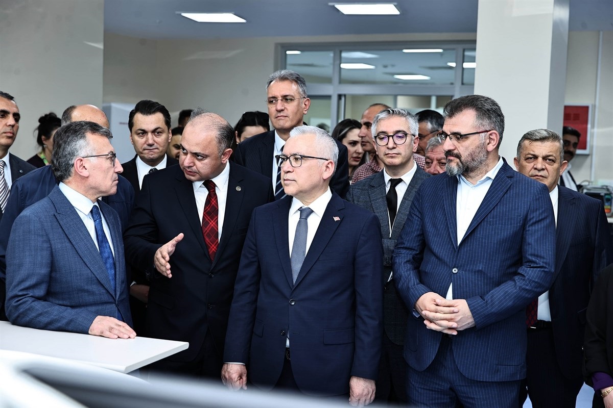 40 Yataklı Yeni Yoğun Bakım Ünitesi Hizmete Girdi 40 Yataklı Yeni Yoğun Bakım Ünitesi Hizmete Girdi