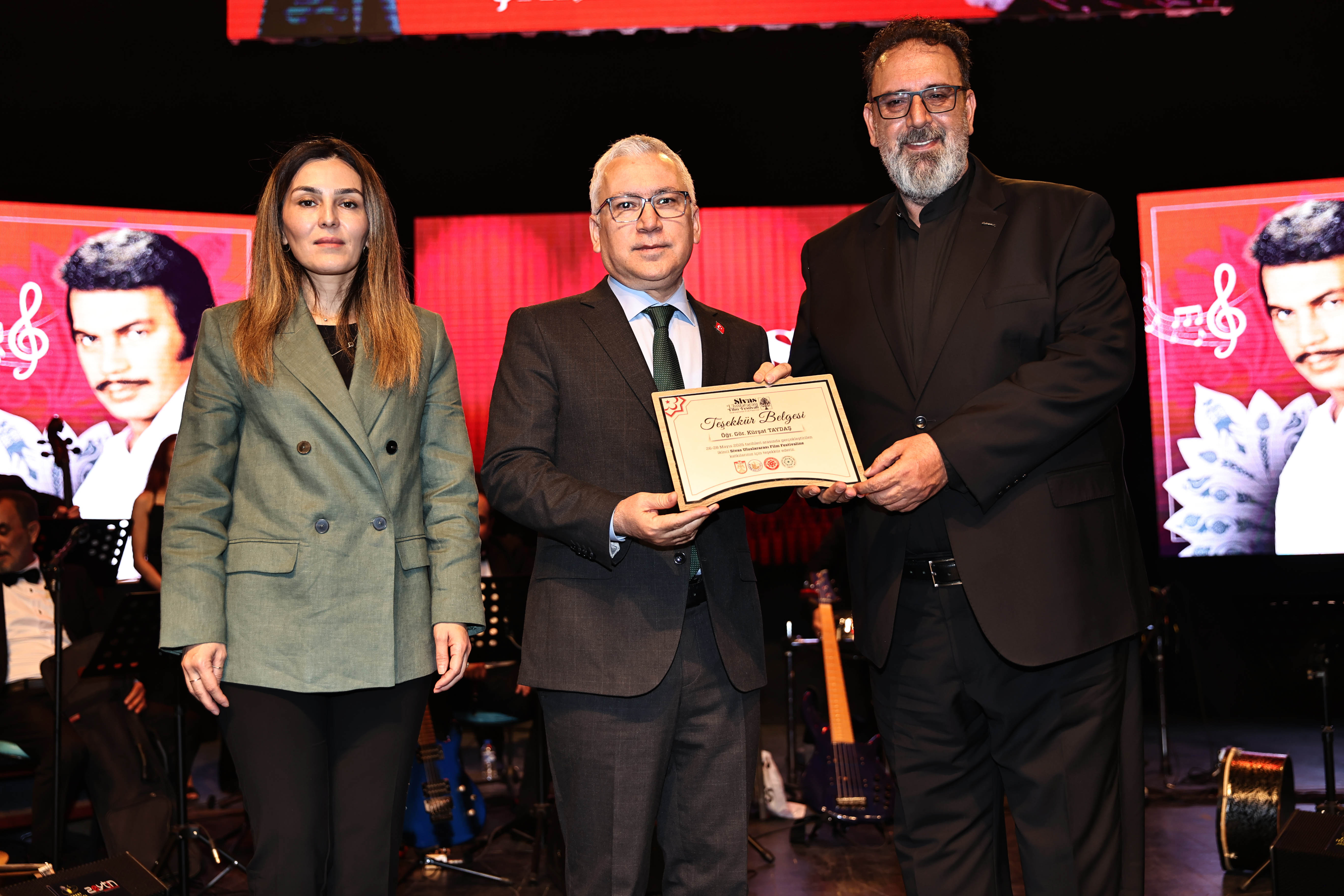 Yeşilçam'da Orhan Gencebay Şarkıları Yeşilçam'da Orhan Gencebay Şarkıları