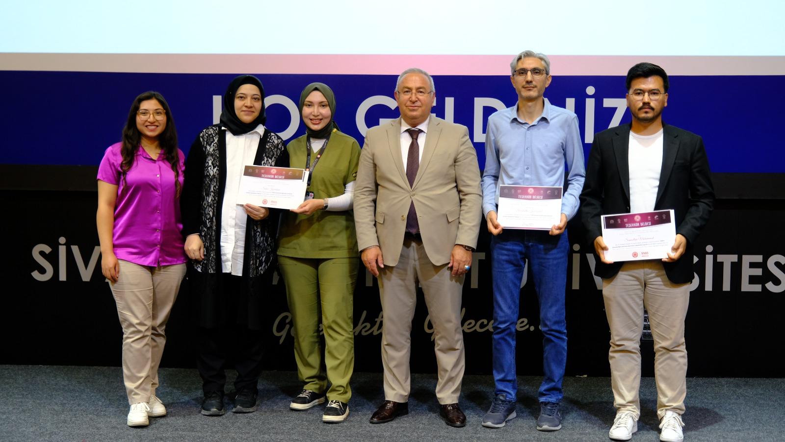 SCÜ’de Öğrenci Başarıları ve Bilimsel Projeler Kutlandı SCÜ’de Öğrenci Başarıları ve Bilimsel Projeler Kutlandı