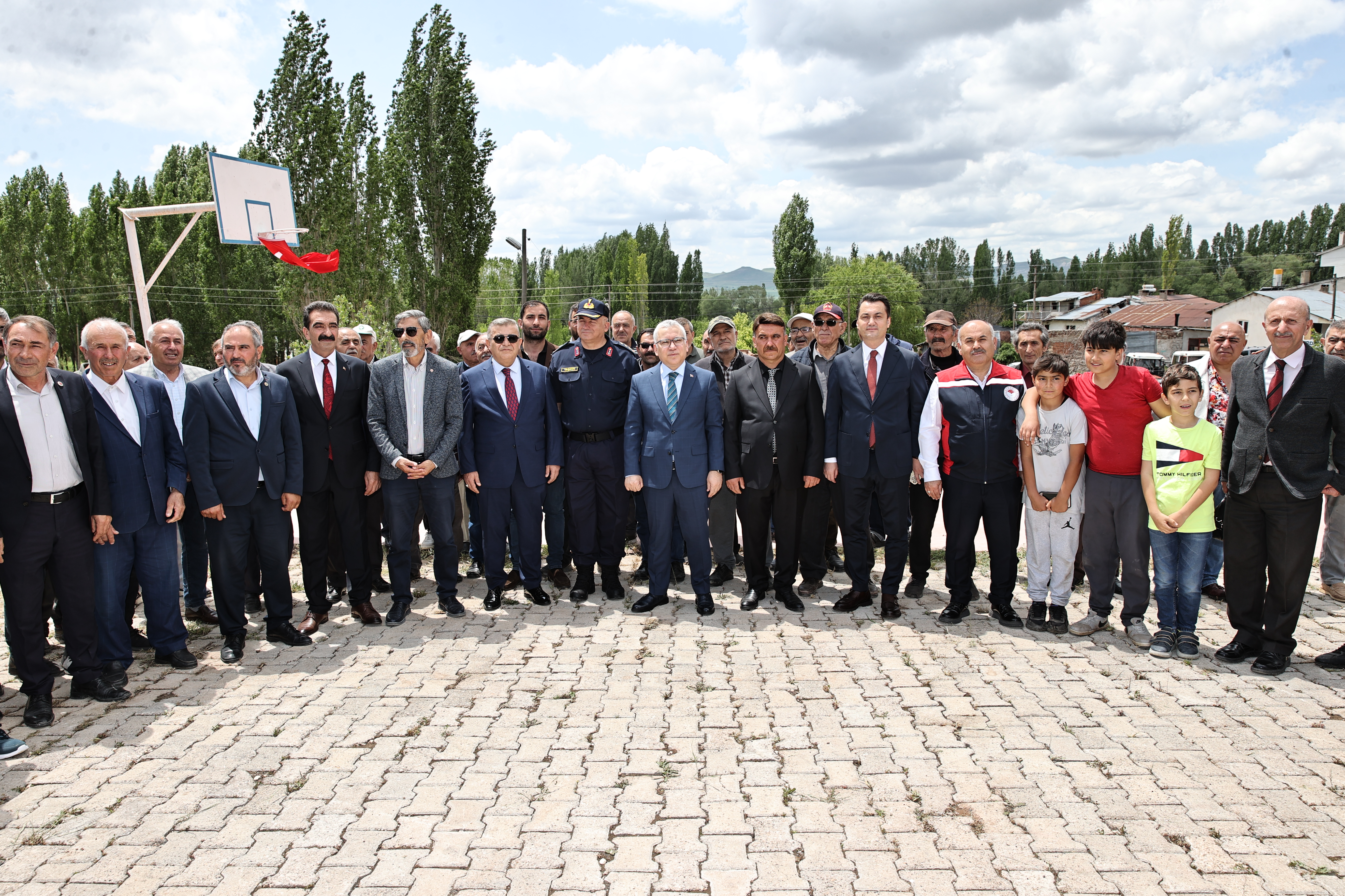 Reflektör Tak, Işık Ol, Görünür Ol Reflektör Tak, Işık Ol, Görünür Ol