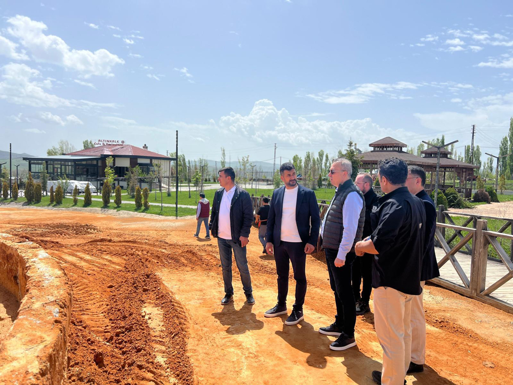 AQUAPARK TAMAM SIRA AÇIK HAVUZLARDA AQUAPARK TAMAM SIRA AÇIK HAVUZLARDA