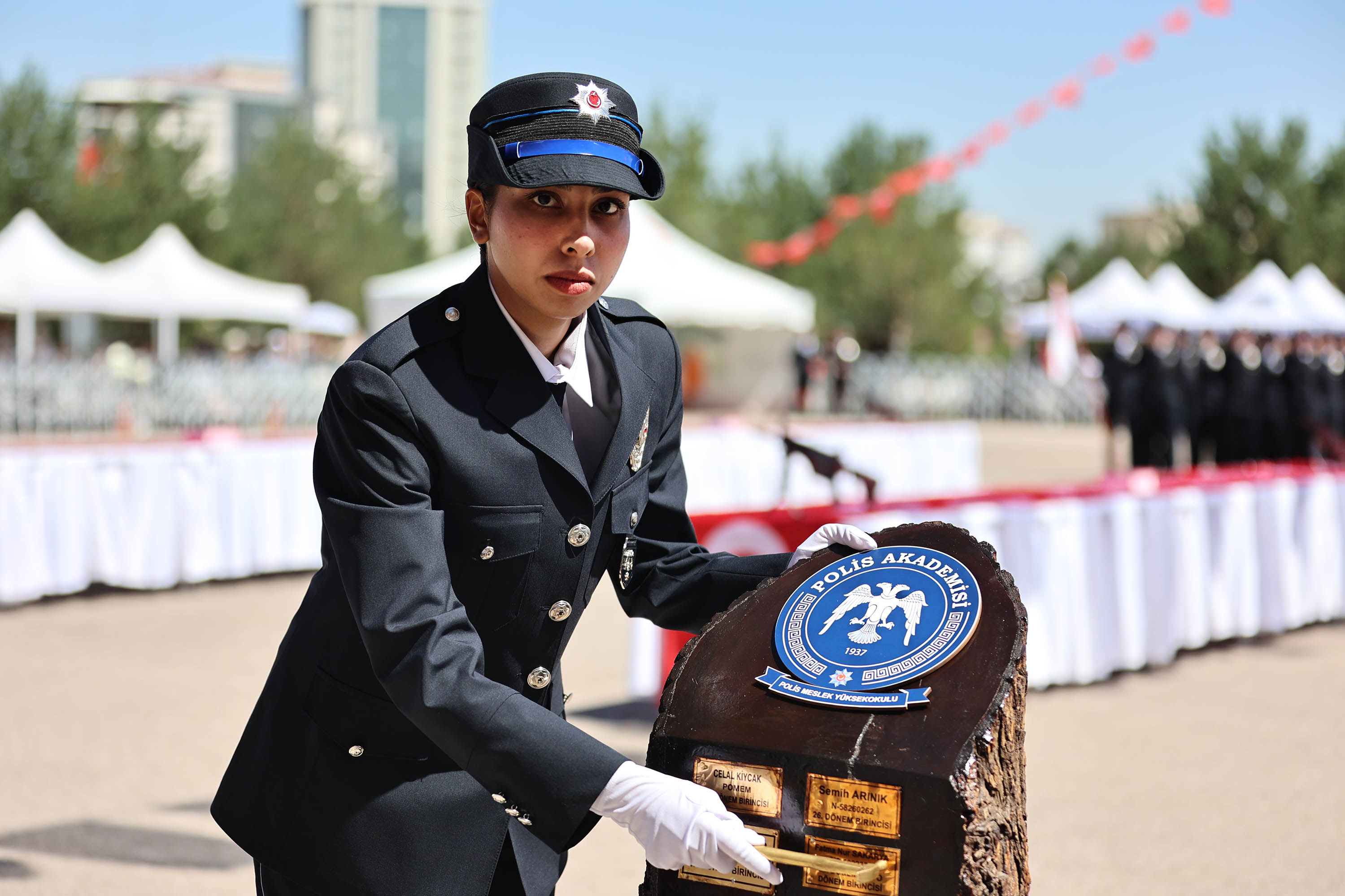 Polis Adaylarının Mezuniyet Sevinci