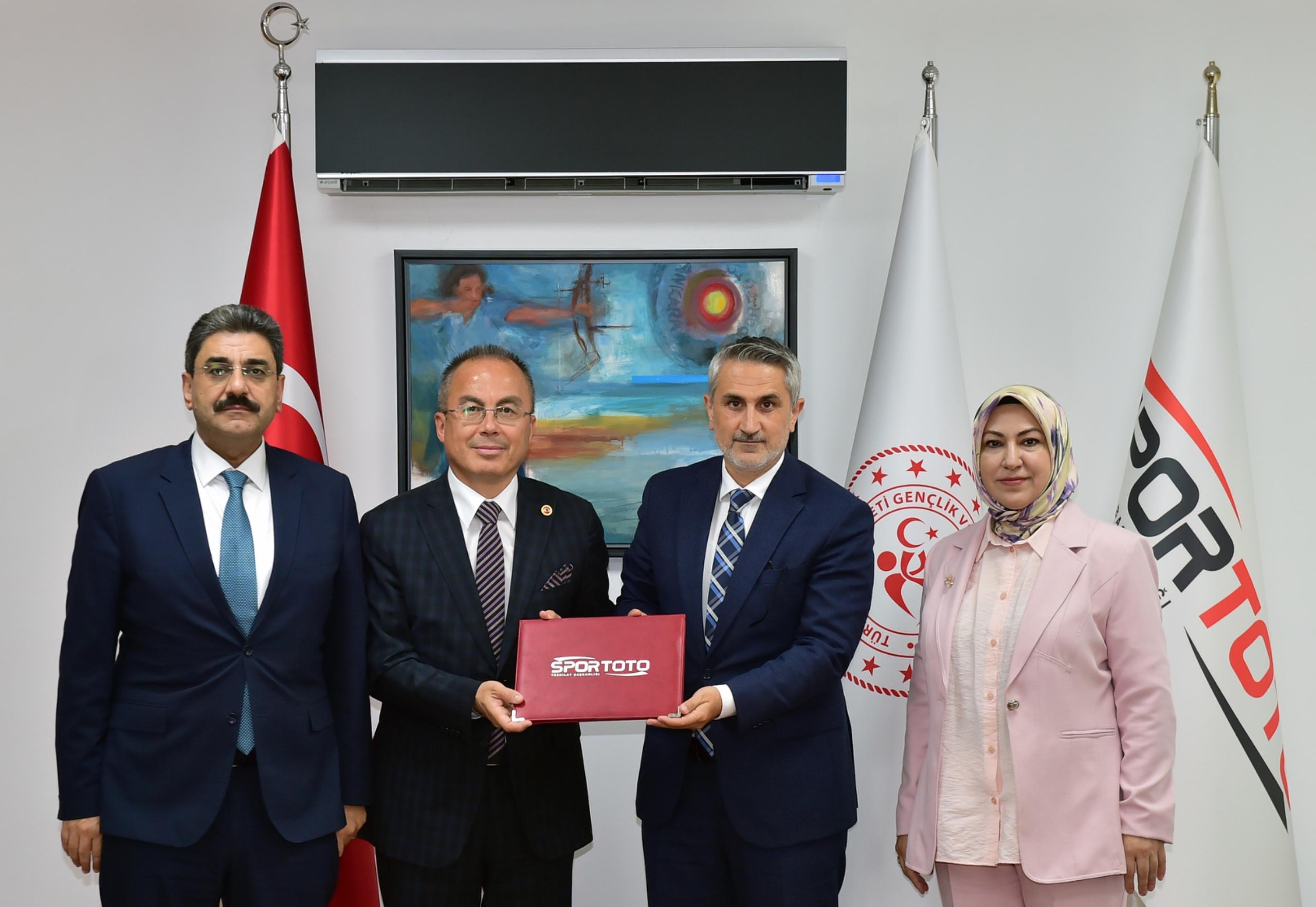 Sivas’a Yeni Spor Yatırımları Müjdesi Sivas’a Yeni Spor Yatırımları Müjdesi