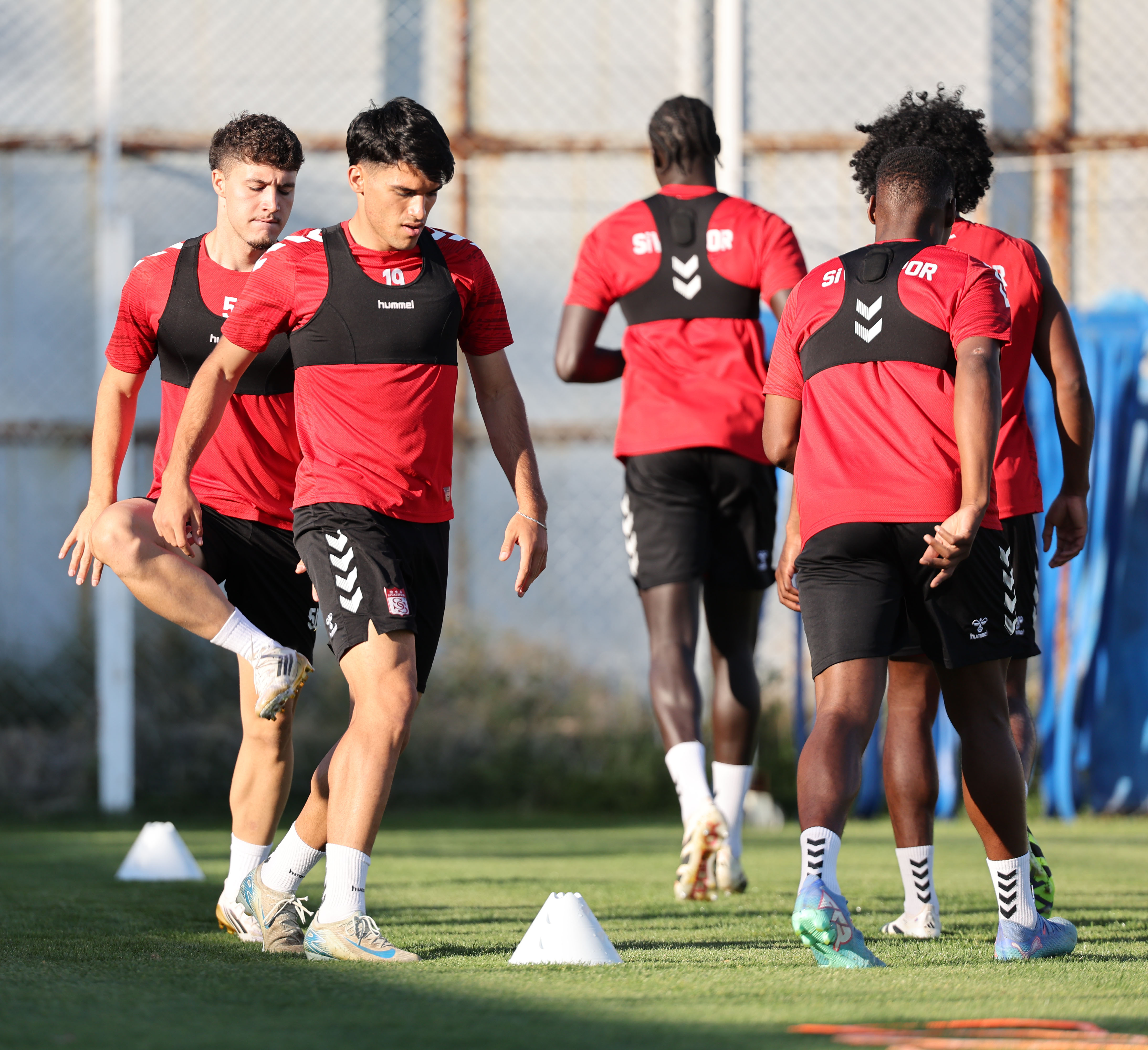 Teşekkürler Queensy Menig