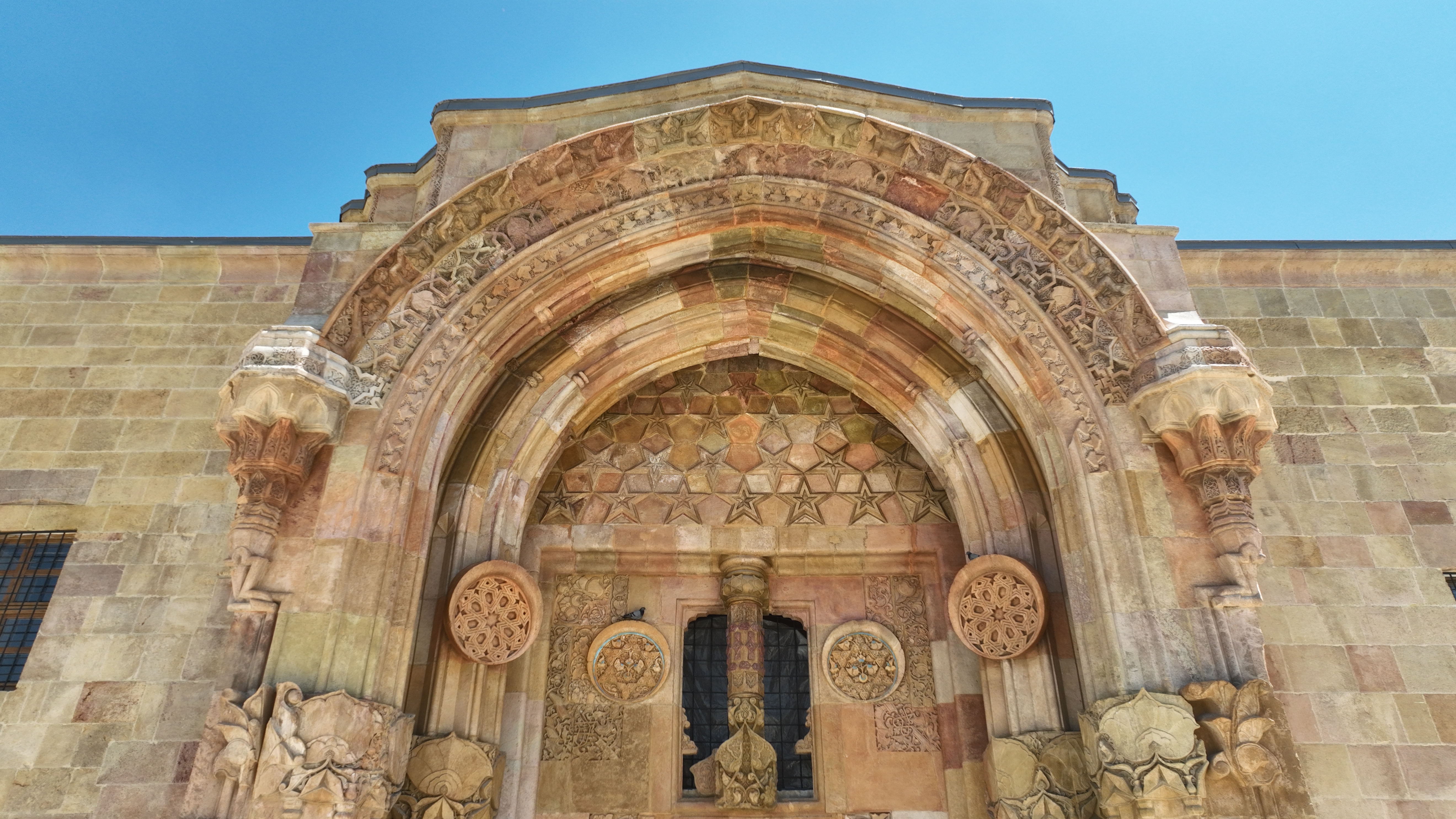 “Divriği’nin Sessiz Mucizesi”