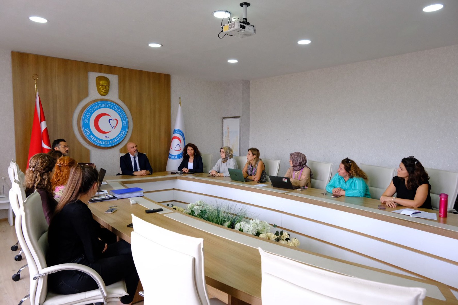 Sivas Cumhuriyet Üniversitesi Diş Hekimliği Fakültesi’nde Akreditasyon Süreci Hız Kazandı Sivas Cumhuriyet Üniversitesi Diş Hekimliği Fakültesi’nde Akreditasyon Süreci Hız Kazandı