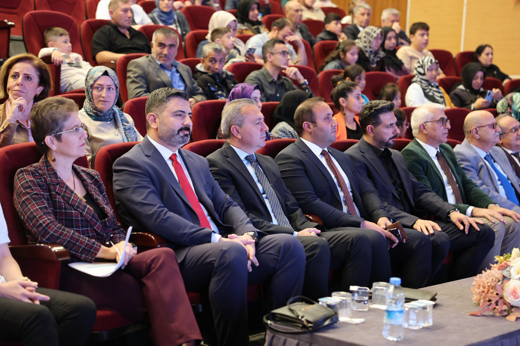 SİVAS BELEDİYESİ ÖNCÜLÜĞÜNDE 50 ÇOCUK İŞİTME CİHAZINA KAVUŞTU SİVAS BELEDİYESİ ÖNCÜLÜĞÜNDE 50 ÇOCUK İŞİTME CİHAZINA KAVUŞTU