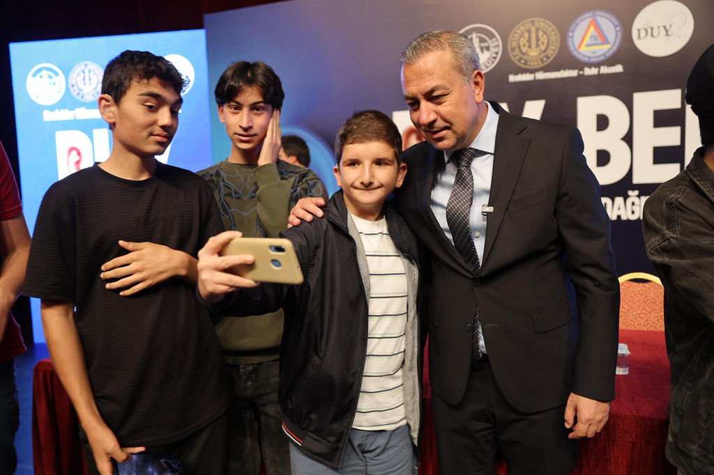 SİVAS BELEDİYESİ ÖNCÜLÜĞÜNDE 50 ÇOCUK İŞİTME CİHAZINA KAVUŞTU SİVAS BELEDİYESİ ÖNCÜLÜĞÜNDE 50 ÇOCUK İŞİTME CİHAZINA KAVUŞTU