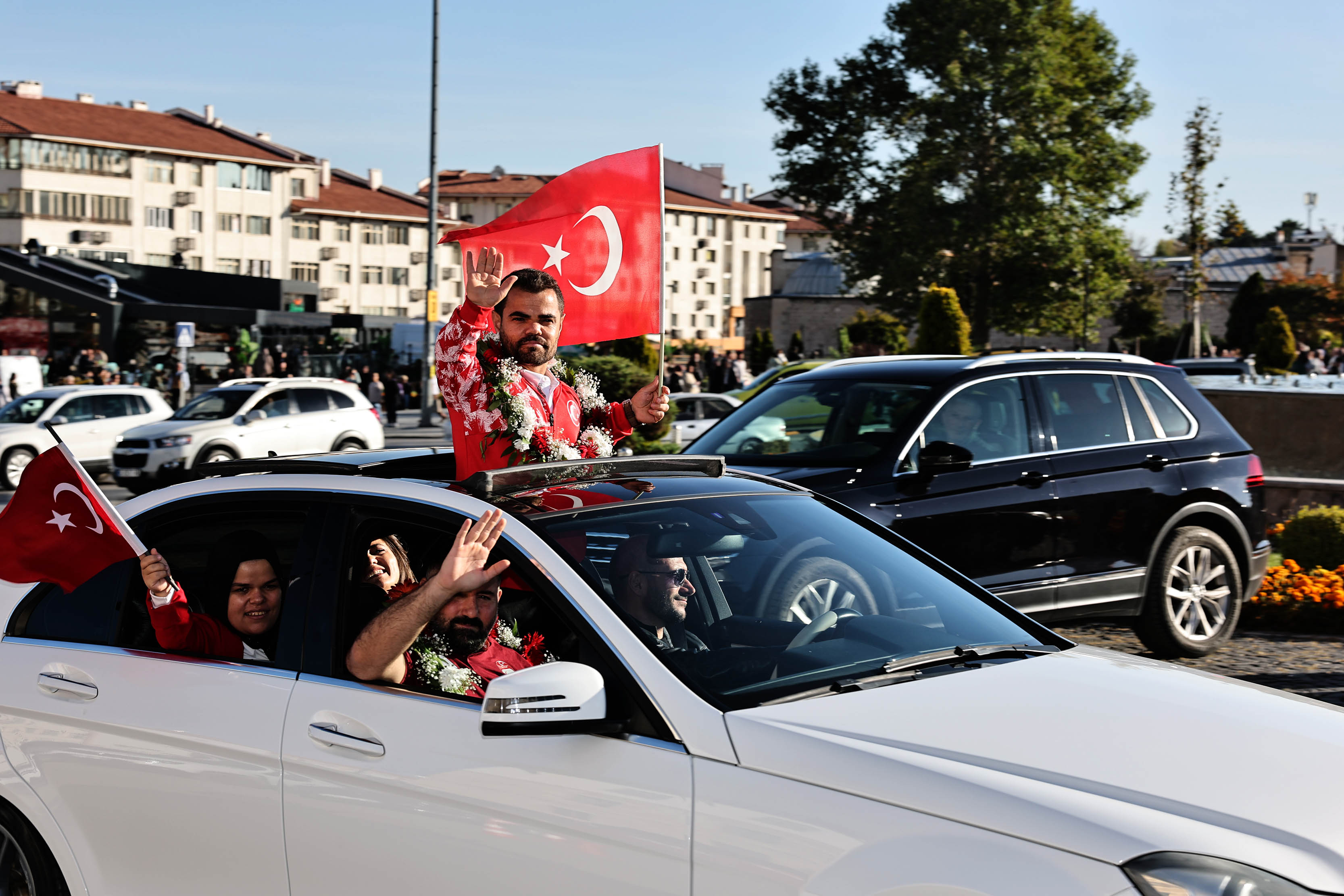 Şampiyon Abdullah Kayapınar, Vali Şimşek'i Ziyaret Etti