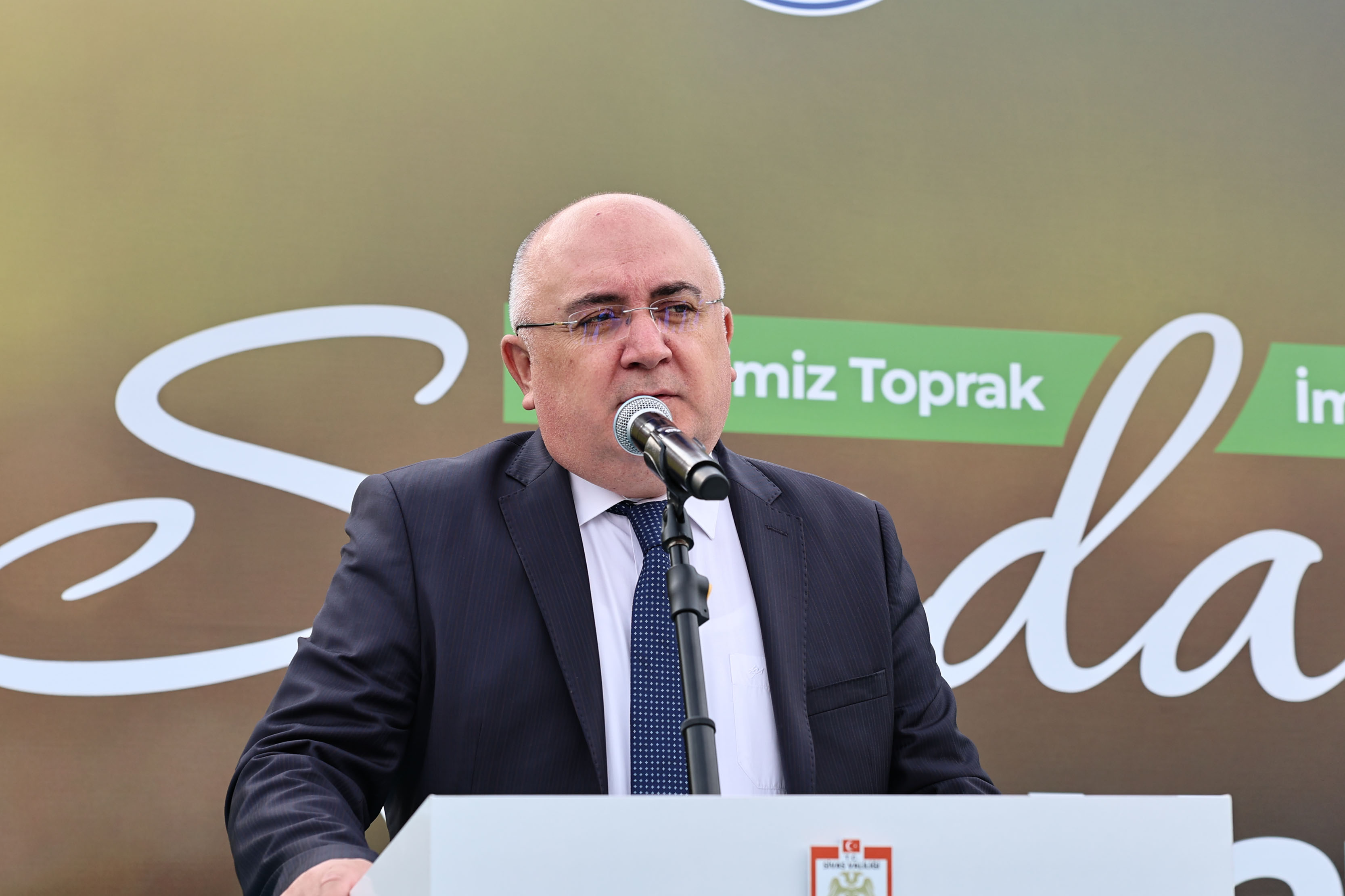 Milli Ağaçlandırma Günü'nde Fidanlar Toprakla Buluşturuldu Milli Ağaçlandırma Günü'nde Fidanlar Toprakla Buluşturuldu