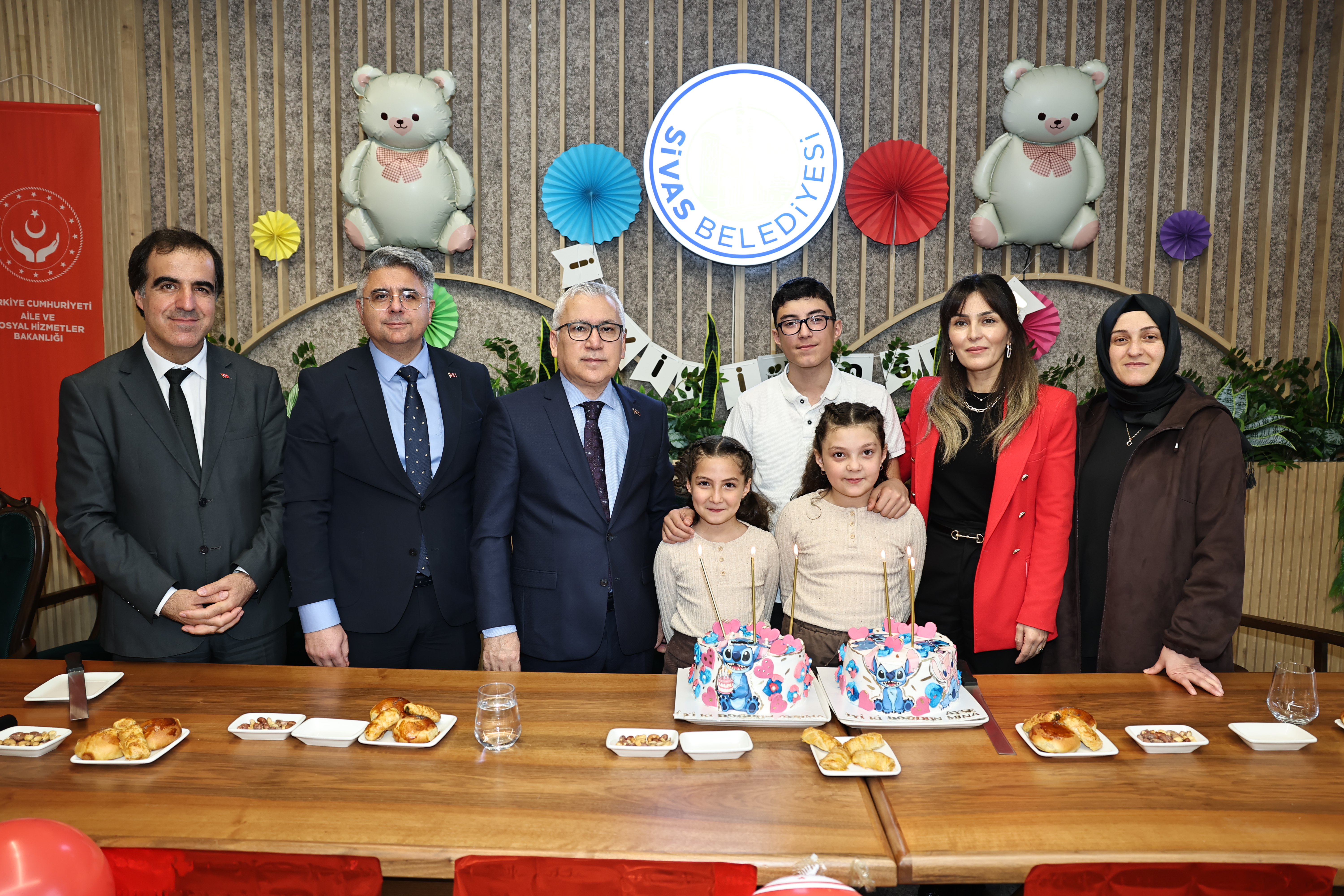 Uzman Çavuş Ümit Üzüm'ün çocukları Ayşe Mina ve Aysima kardeşlerin Doğum Günü partisi düzenlendi