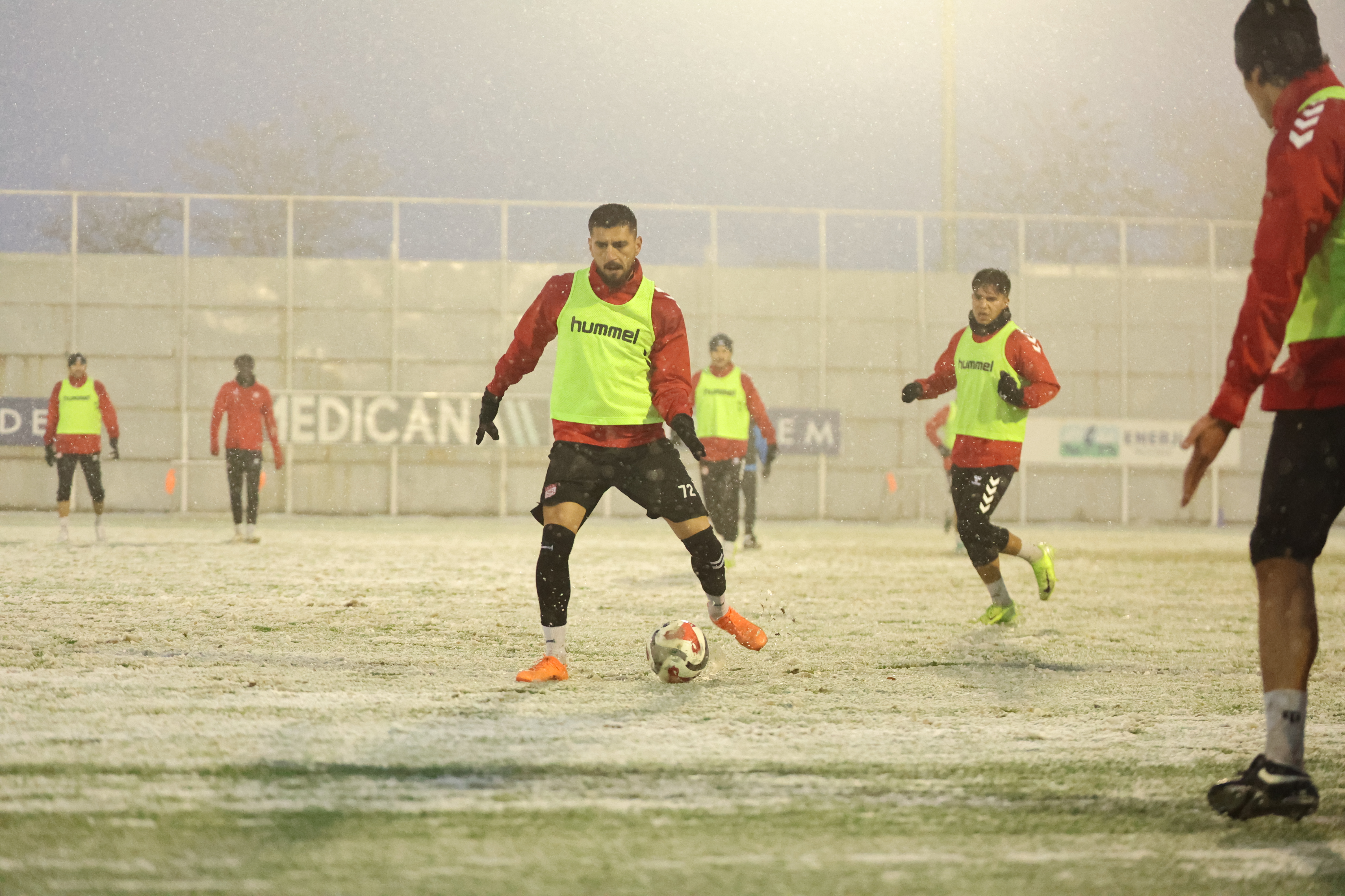 Özbelsan Sivasspor, Esenler Erokspor Maçı Hazırlıklarını Sürdürdü – 14 Kasım Özbelsan Sivasspor, Esenler Erokspor Maçı Hazırlıklarını Sürdürdü – 14 Kasım