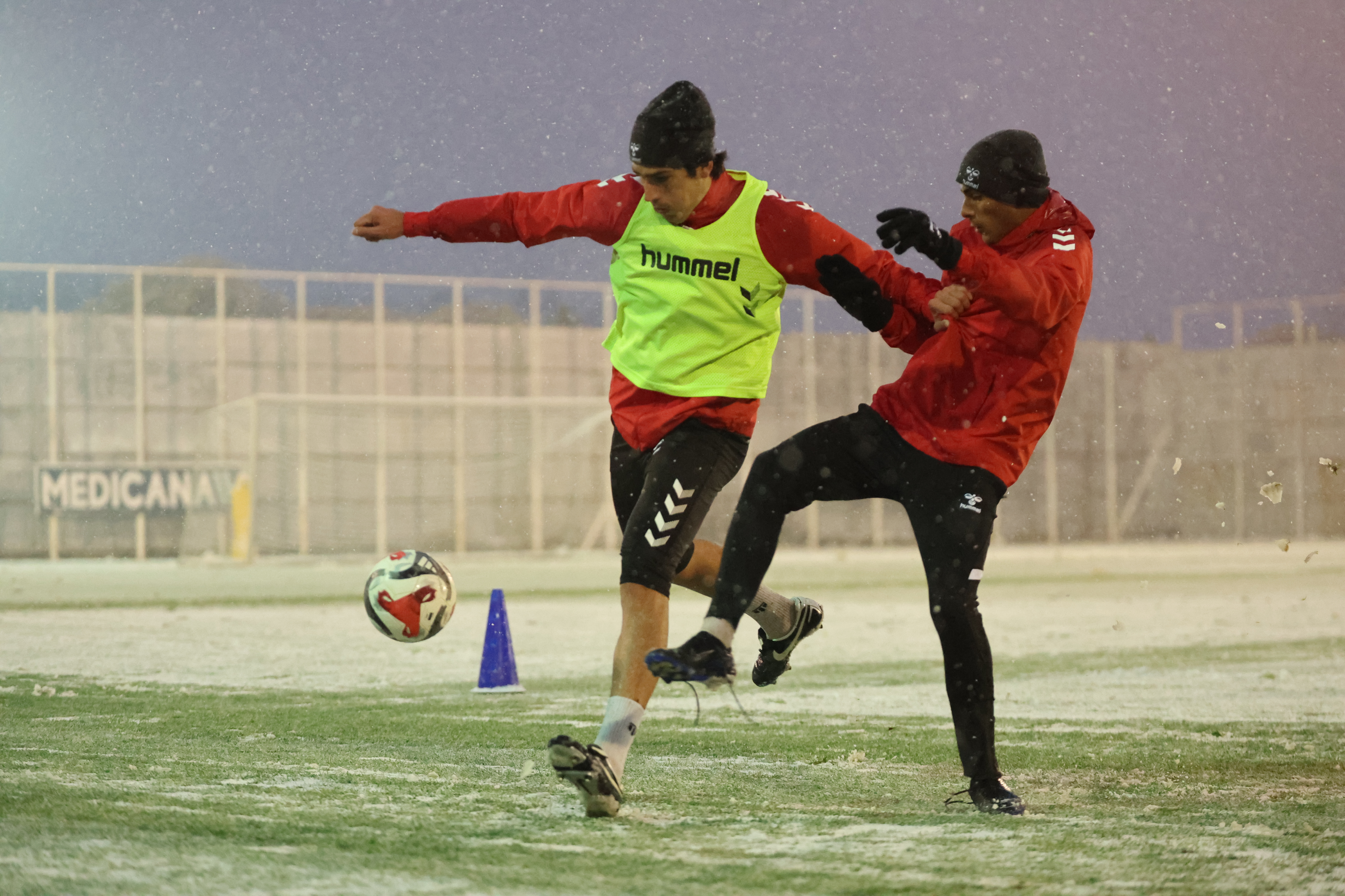Özbelsan Sivasspor, Esenler Erokspor Maçı Hazırlıklarını Sürdürdü – 14 Kasım Özbelsan Sivasspor, Esenler Erokspor Maçı Hazırlıklarını Sürdürdü – 14 Kasım