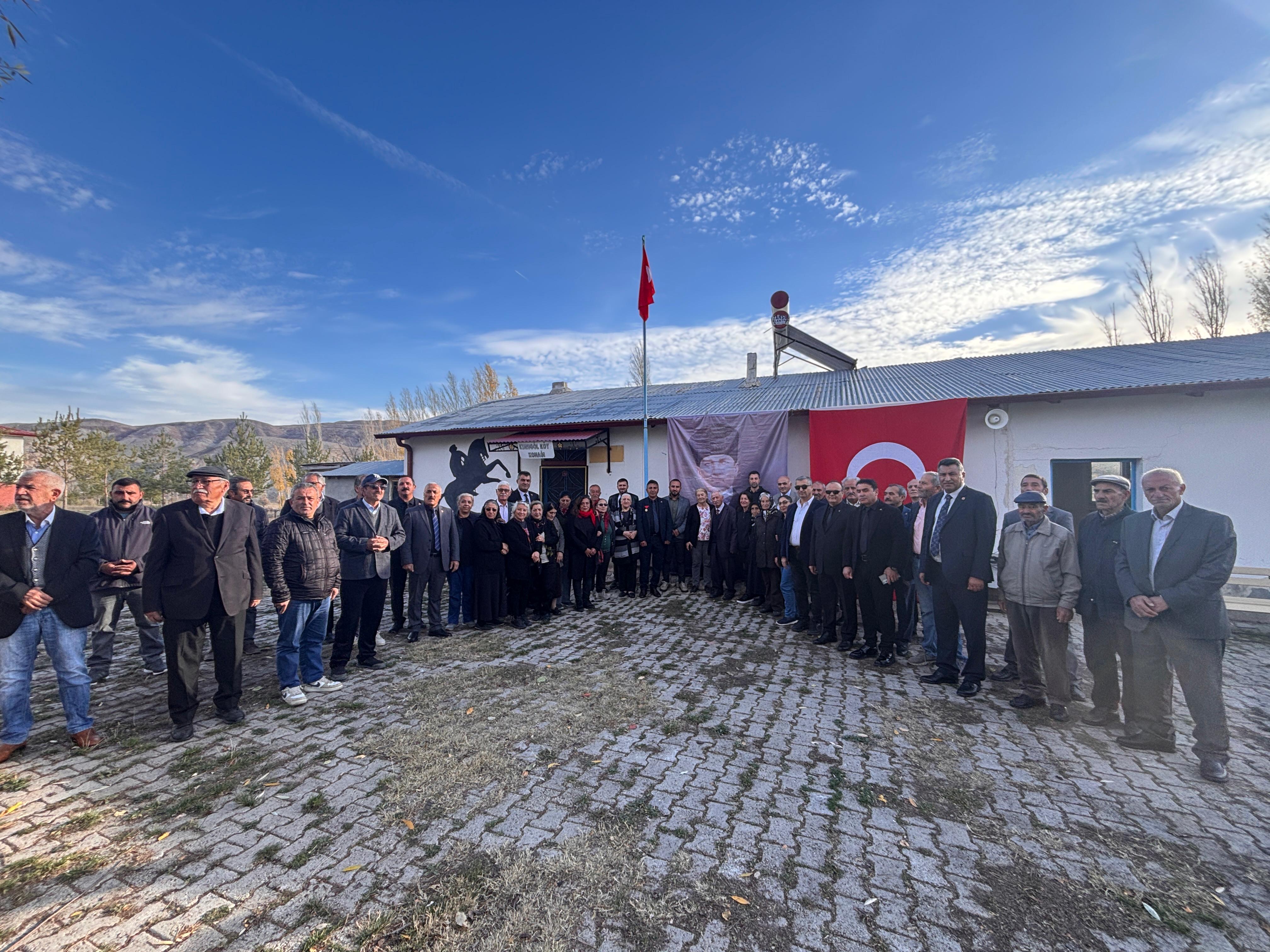 Hafin Kurugöl Köyünde  Atatürk'ün 87.Yıl Dönümü nedeniyle program düzenledi