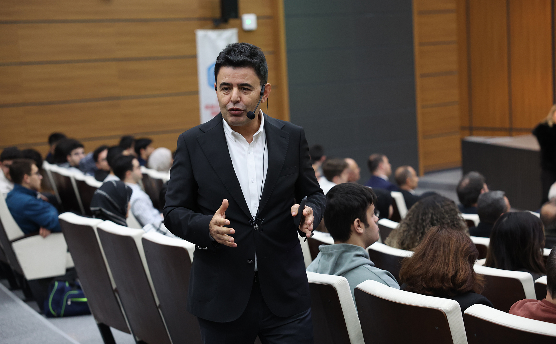 Ulaştırma ve Altyapı Bakan Yardımcısı Osman Boyraz SBTÜ’de Ulaştırma Vizyonunu Anlattı Ulaştırma ve Altyapı Bakan Yardımcısı Osman Boyraz SBTÜ’de Ulaştırma Vizyonunu Anlattı