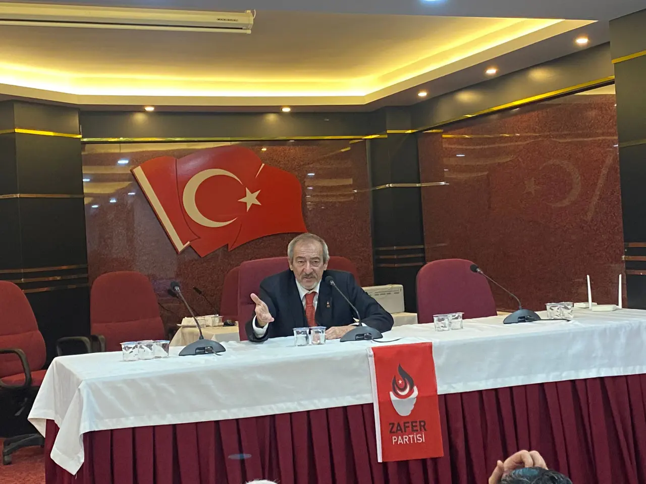 Zafer Partisi’nden Sivas’ta “Atatürk ve Türk Milliyetçiliği” Konferansı Zafer Partisi’nden Sivas’ta “Atatürk ve Türk Milliyetçiliği” Konferansı